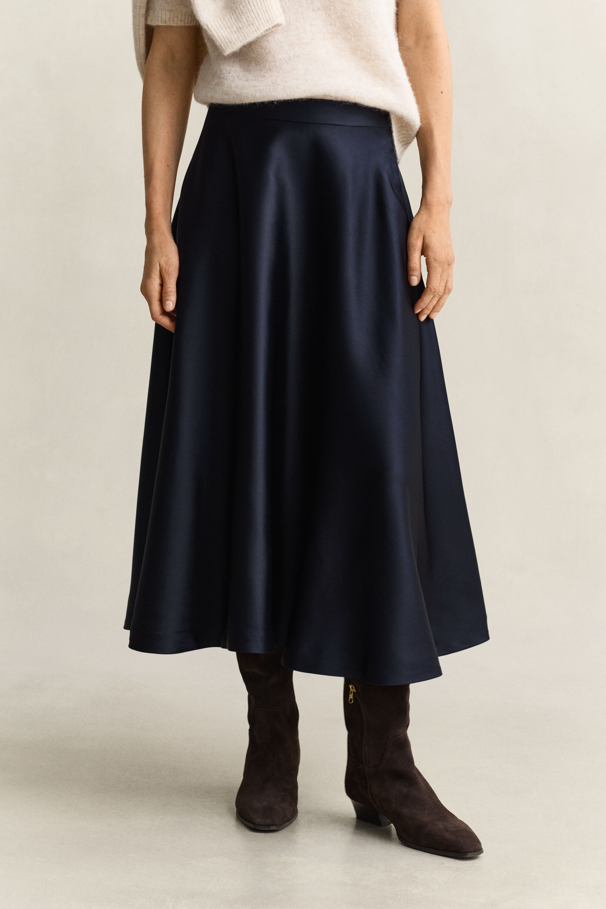 Volume Satin Skirt