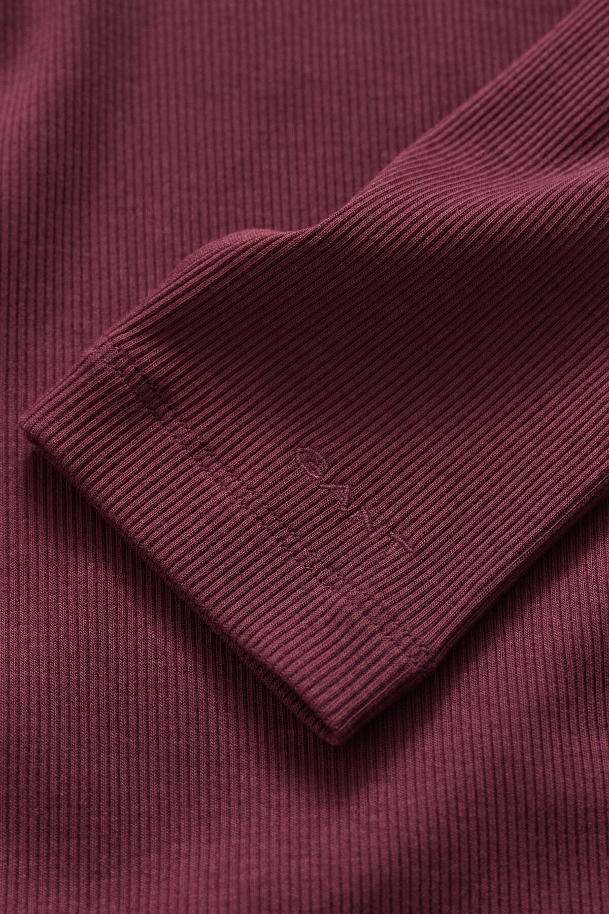 Ribbed Turtleneck Top — DARKENED WINE