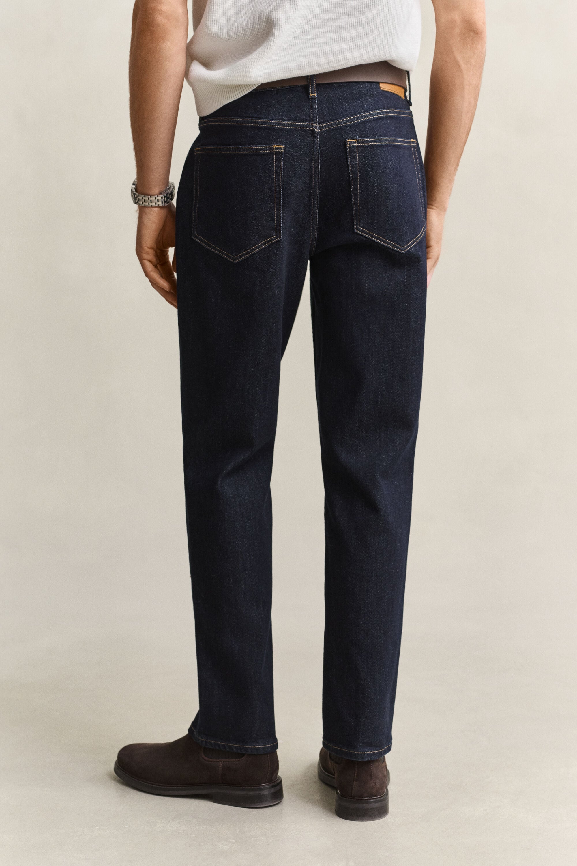 Regular Clean Wash Jeans