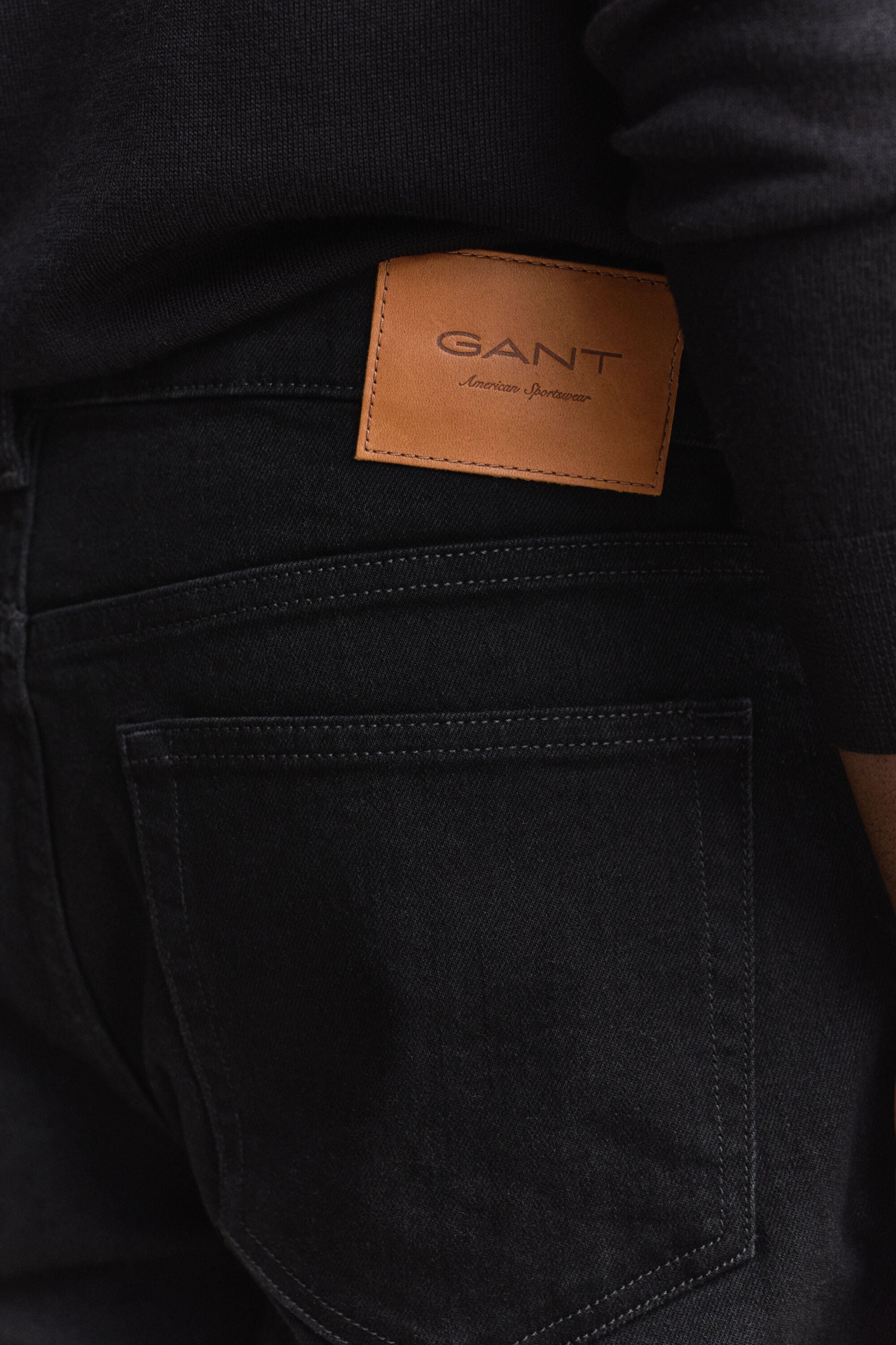 Regular Clean Wash Jeans