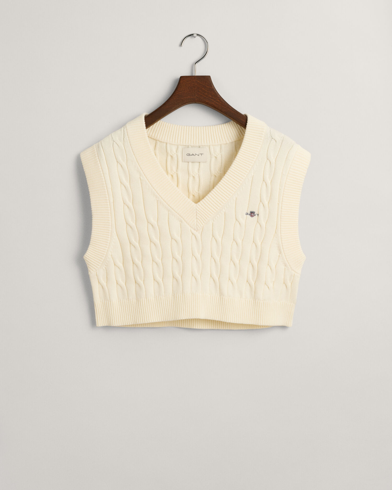 Cropped Cable Knit Vest - GANT