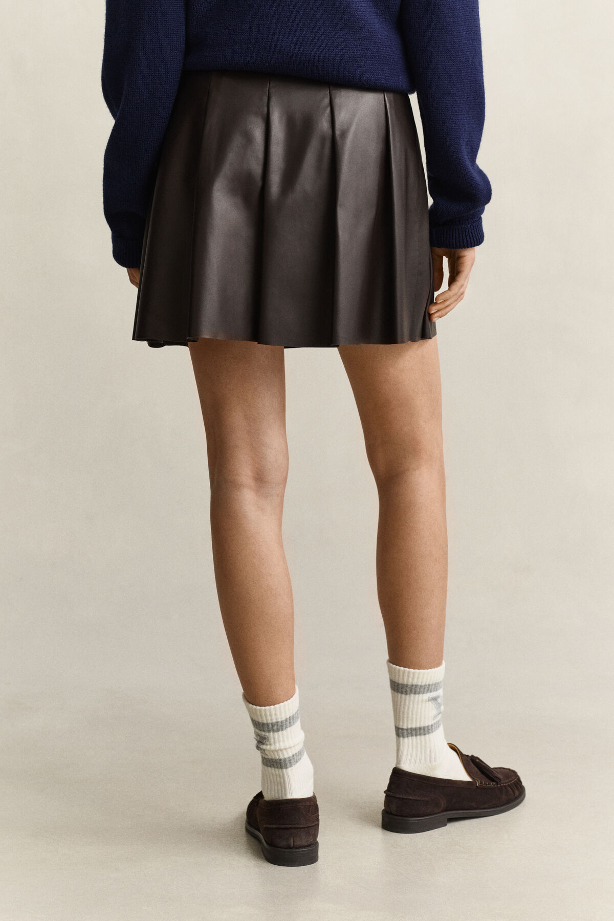 Gant x Yale Pleated Leather Skirt — DEEP BROWN