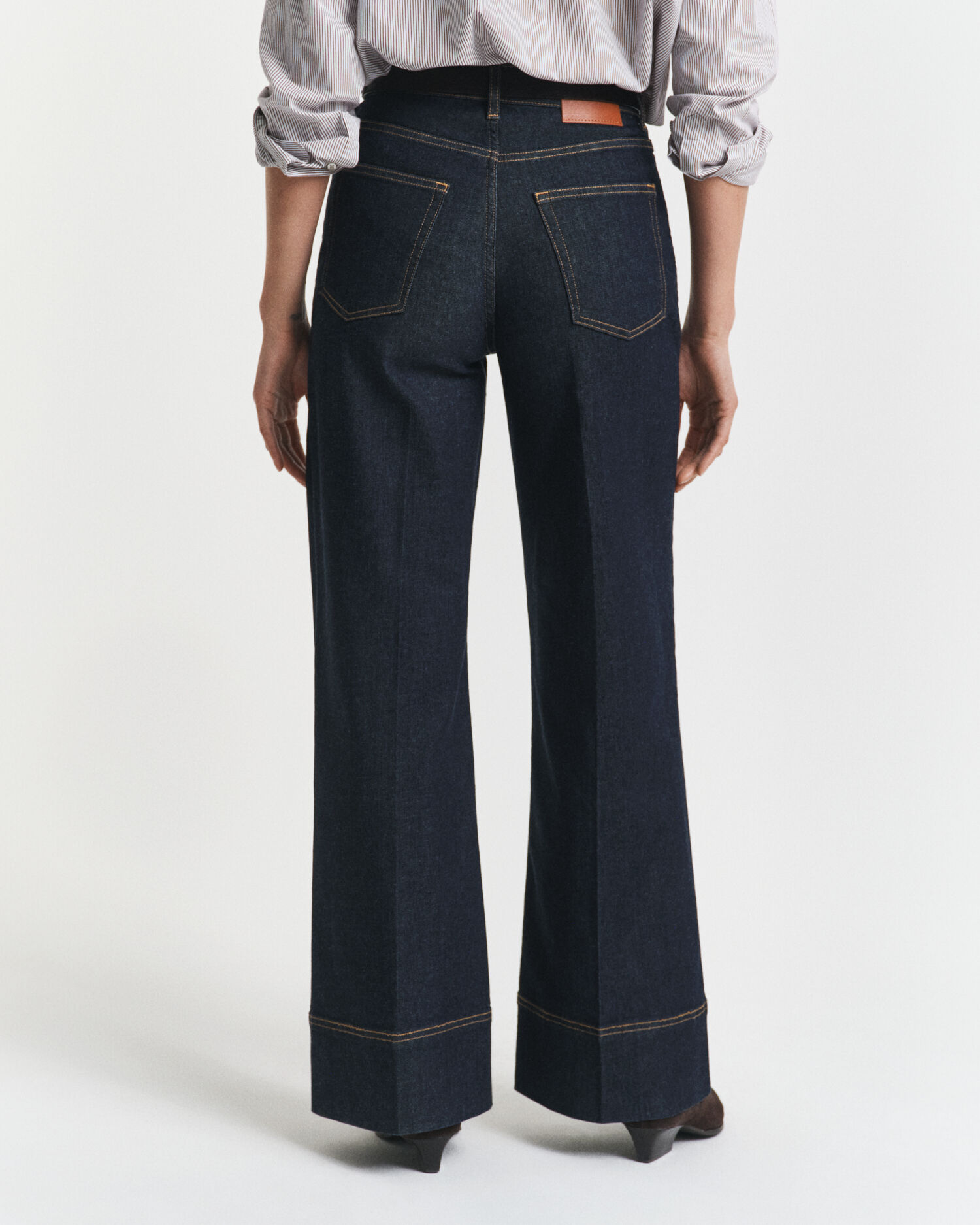 Wide Flared Tailored Jeans