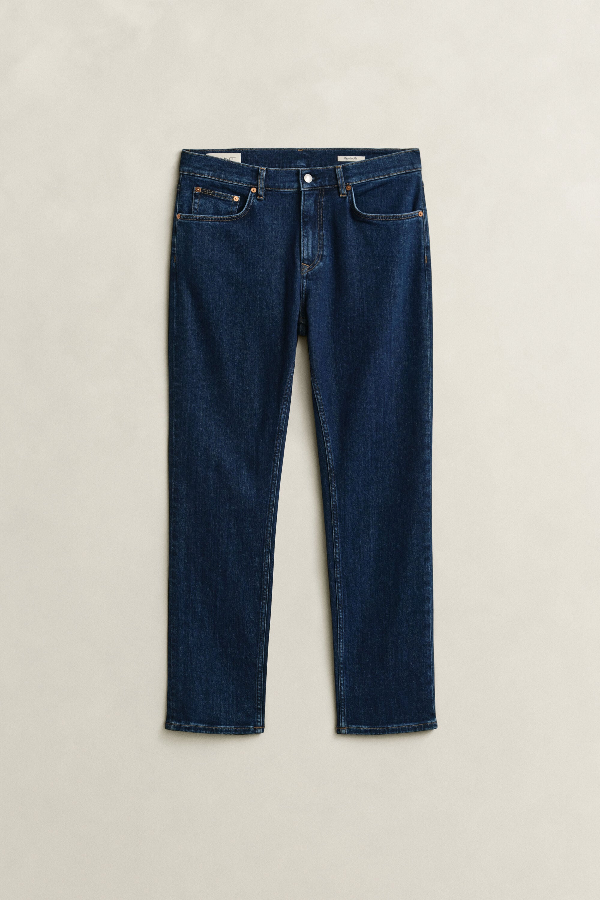 Regular Clean Wash Jeans