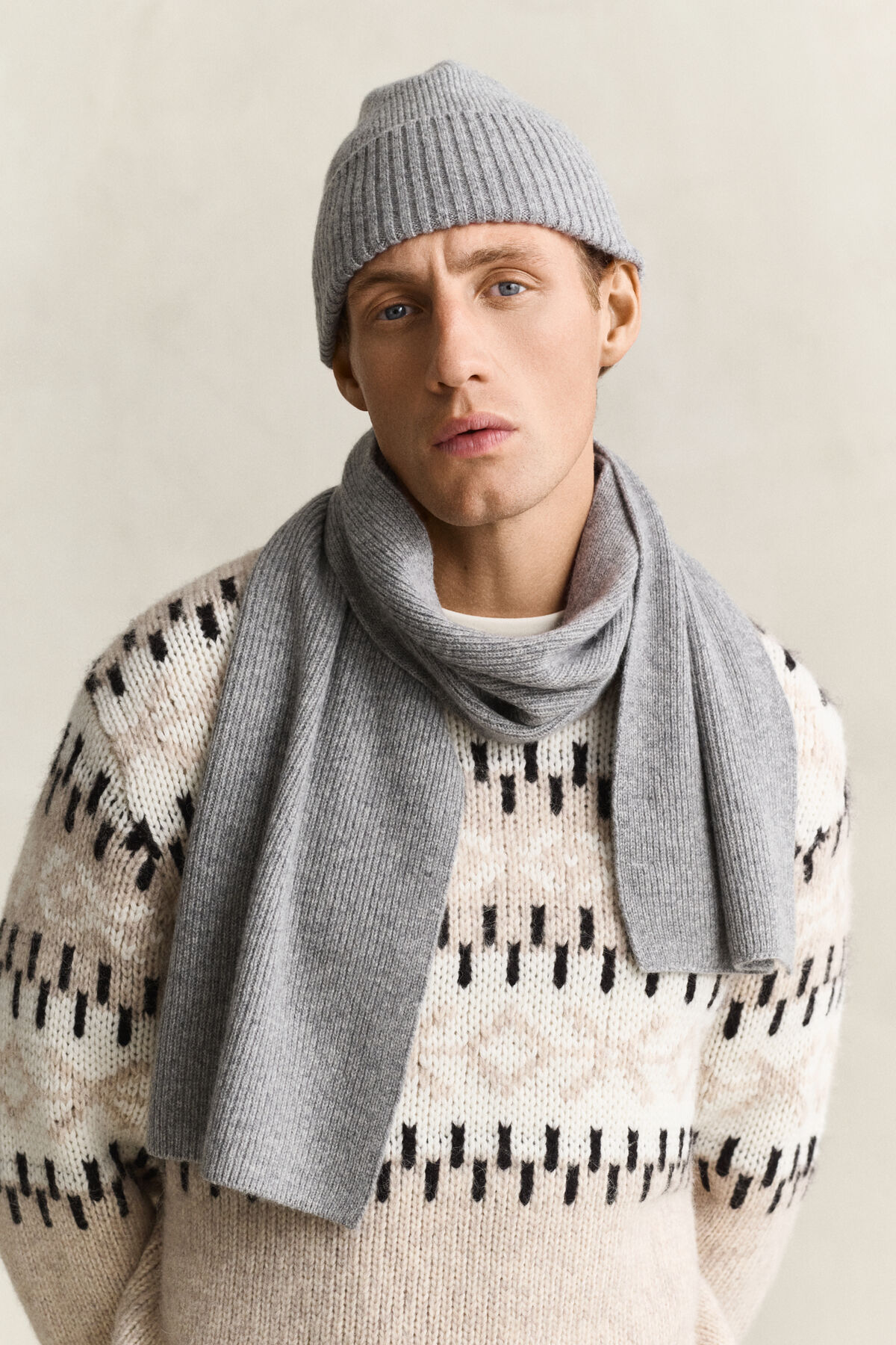 Cashmere Scarf & Beanie Gift Set — DARK GREY MELANGE
