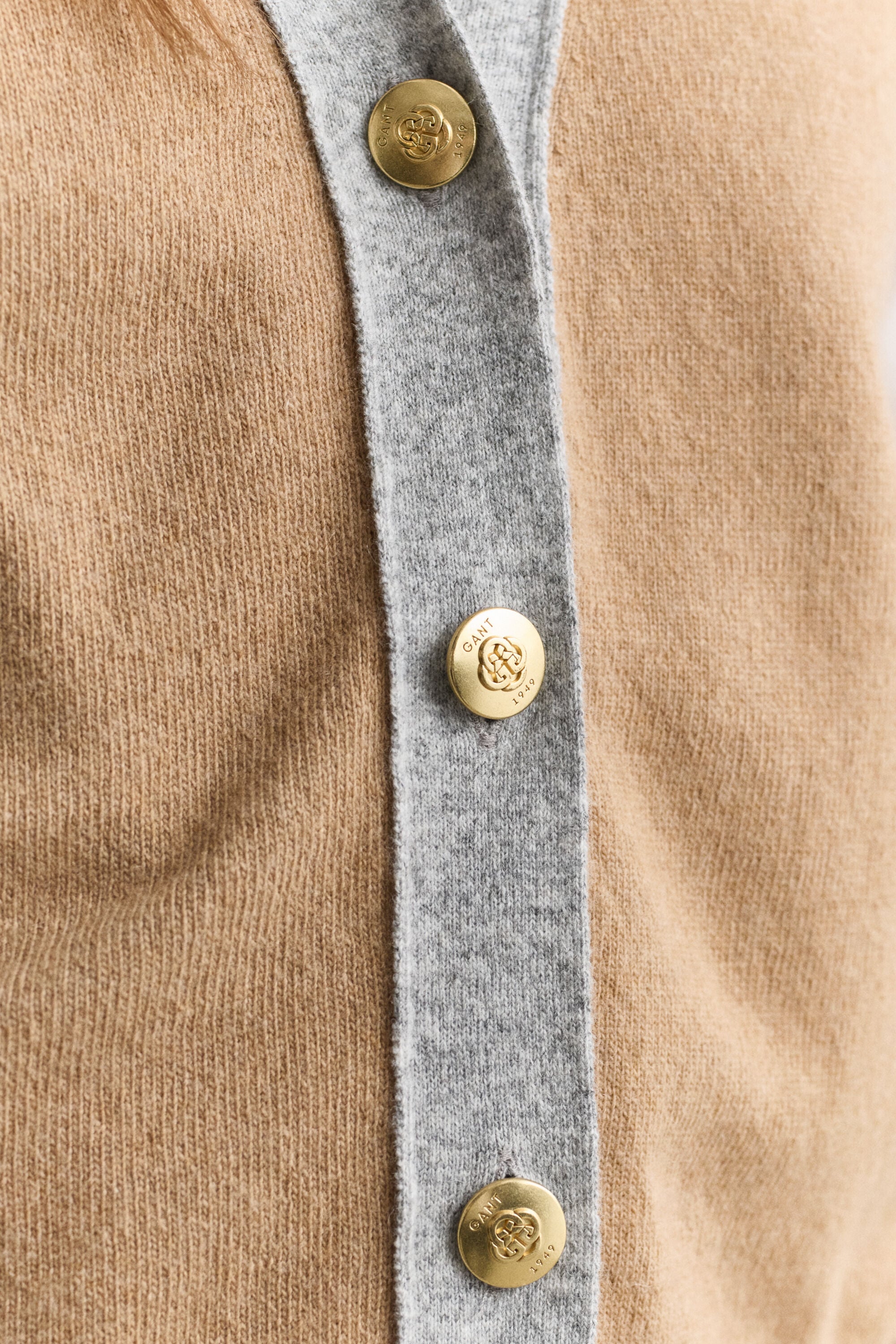 Contrast Knit Vest