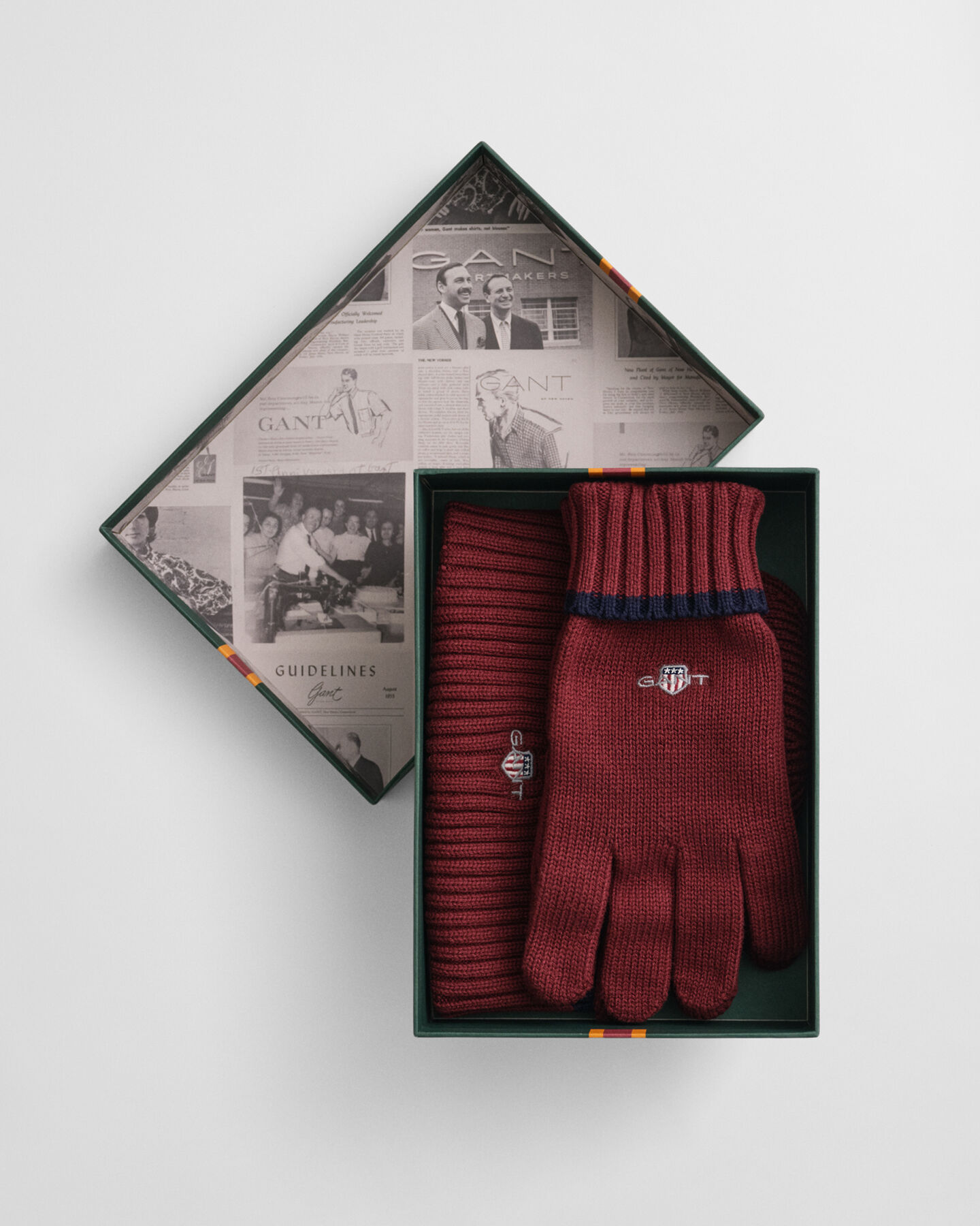 Essential Beanie & Gloves Gift Set