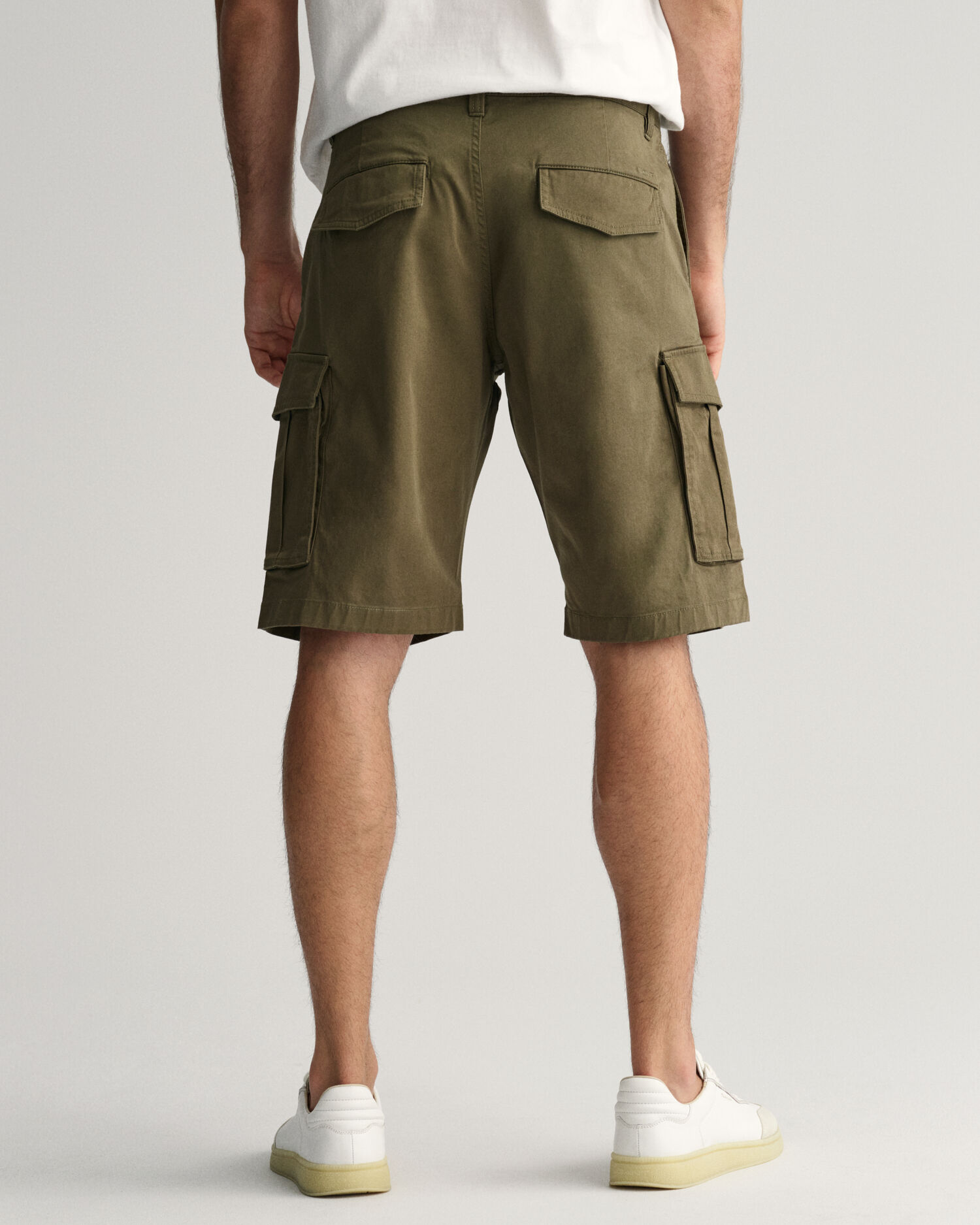 Relaxed Fit Twill Cargo Shorts