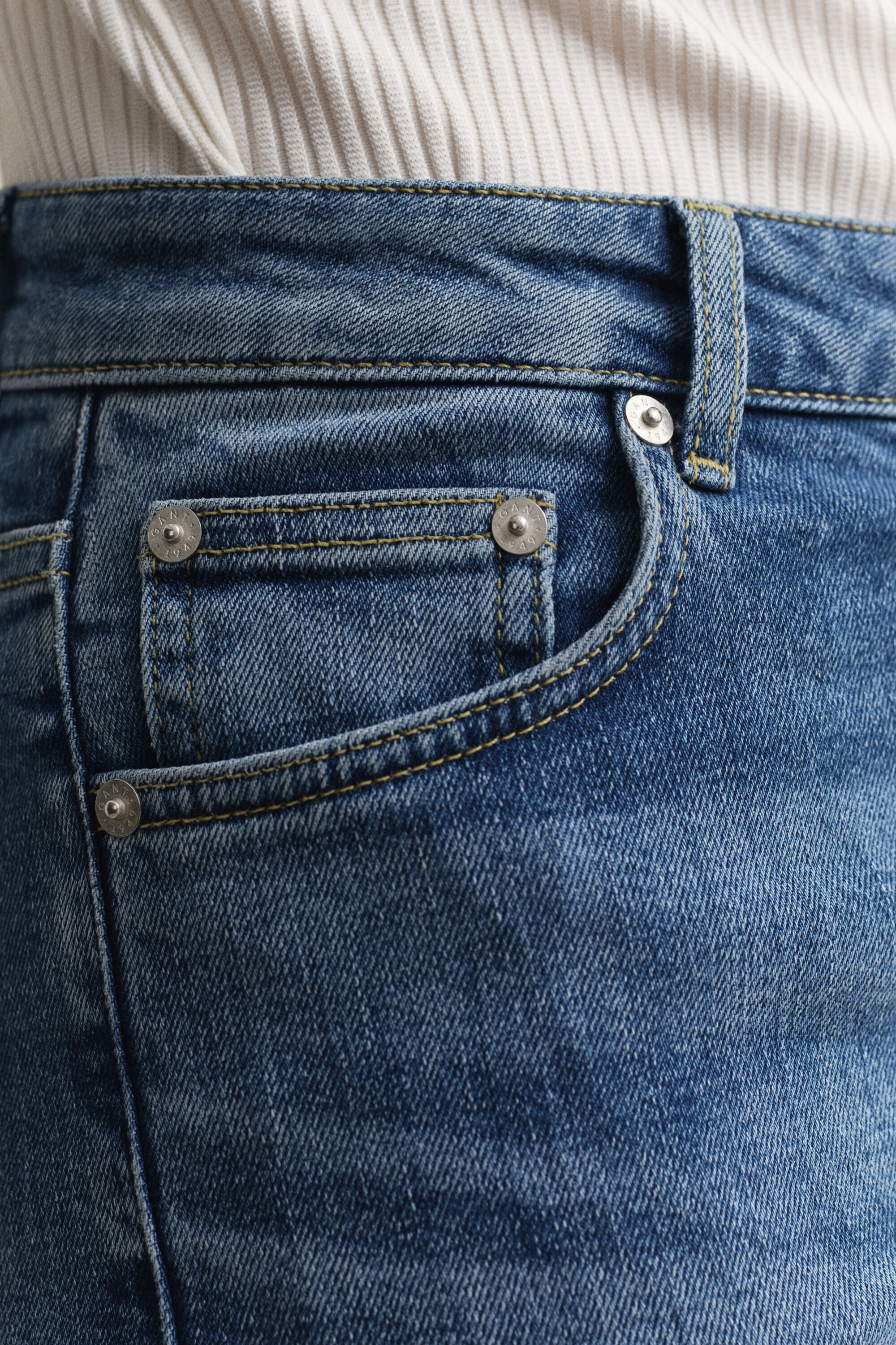 Slim Flared Stretch Jeans