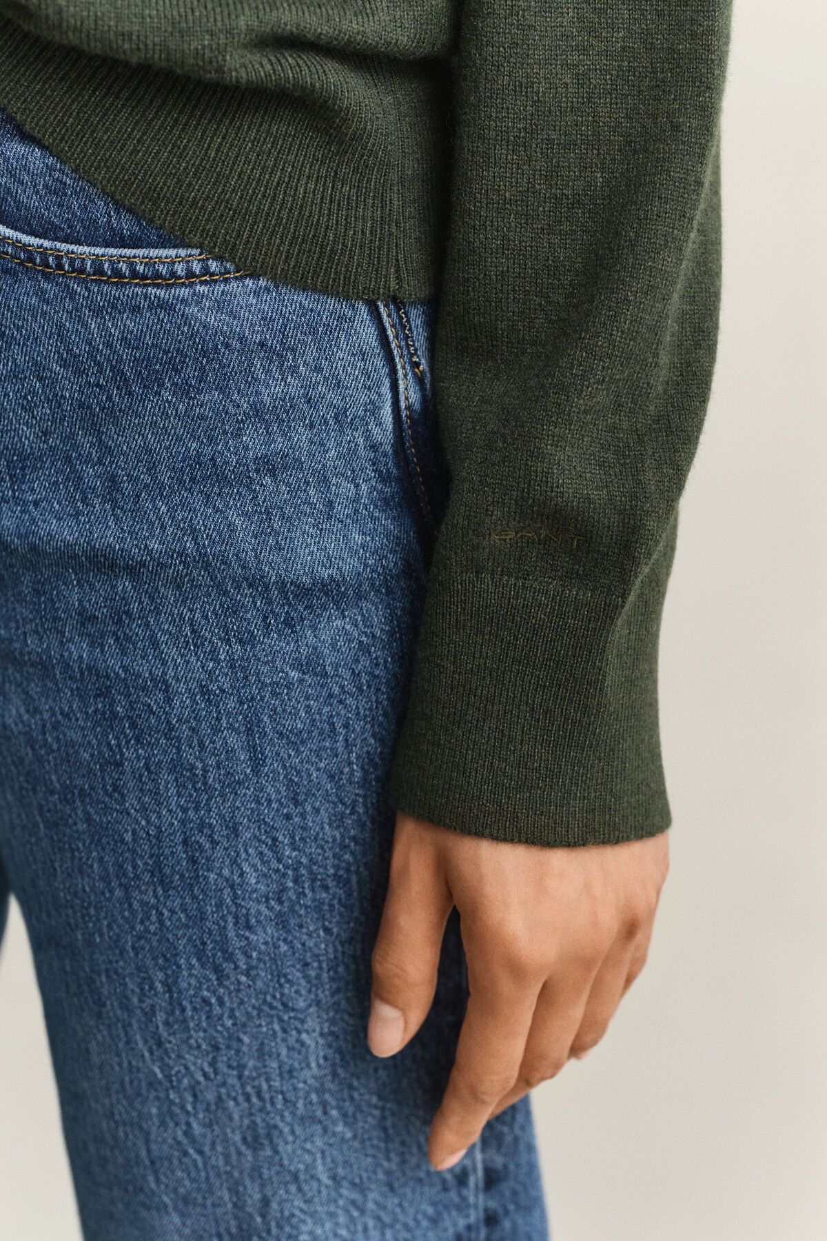 Superfine Lambswool Crew Neck Sweater — MOSSY GREEN