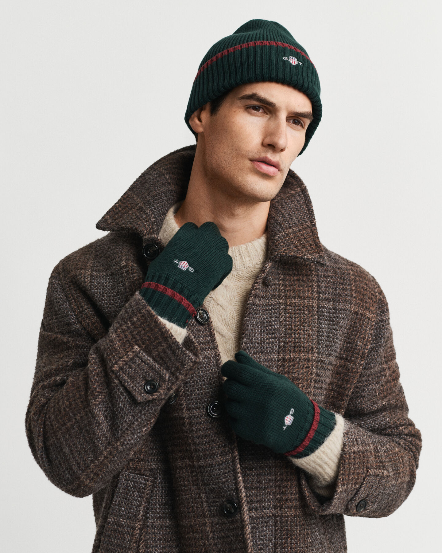 Essential Beanie & Gloves Gift Set