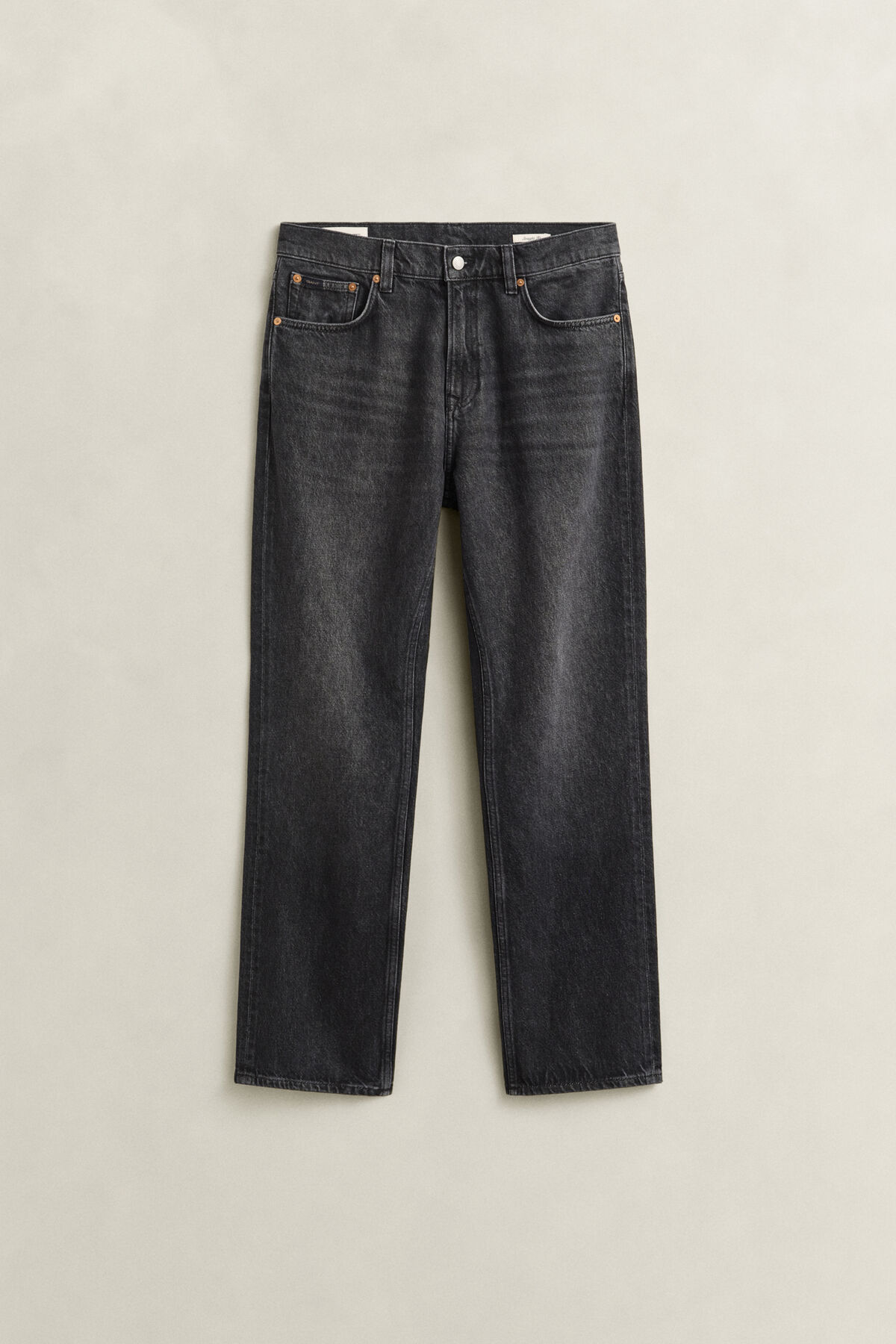 Straight Jeans — BLACK BROKEN IN