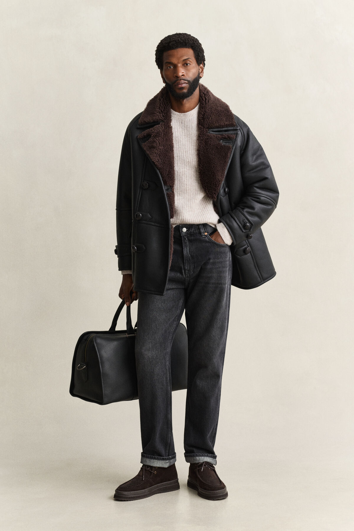 Straight Jeans — BLACK BROKEN IN