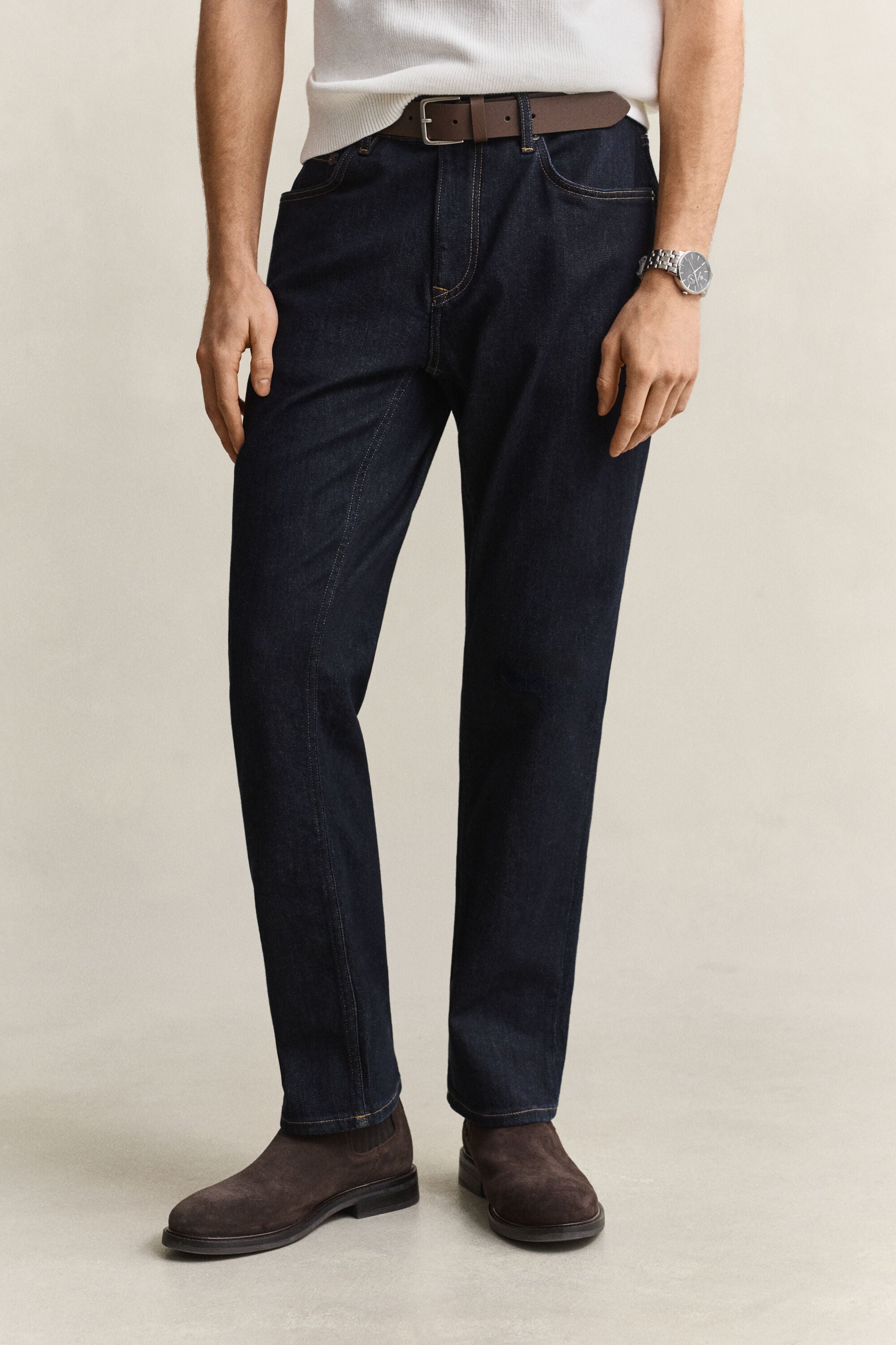 Regular Clean Wash Jeans
