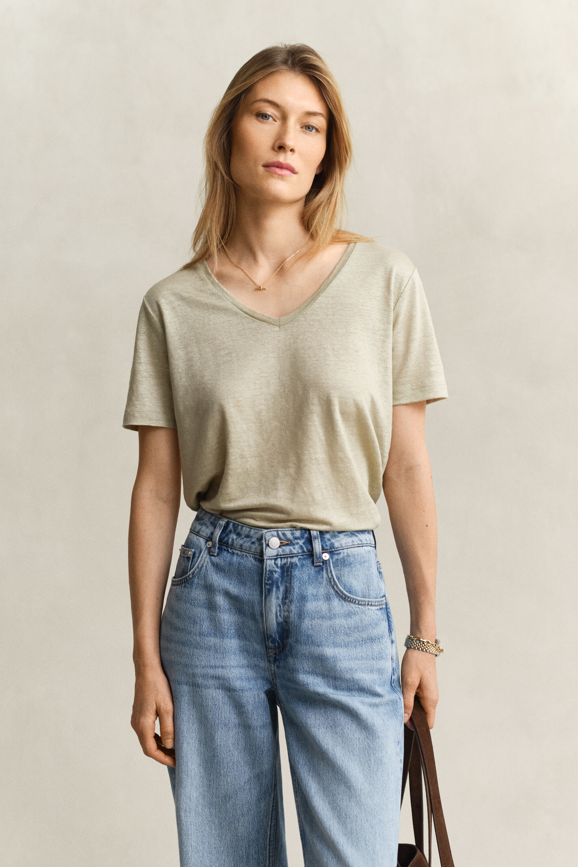 Linen V-Neck T-Shirt