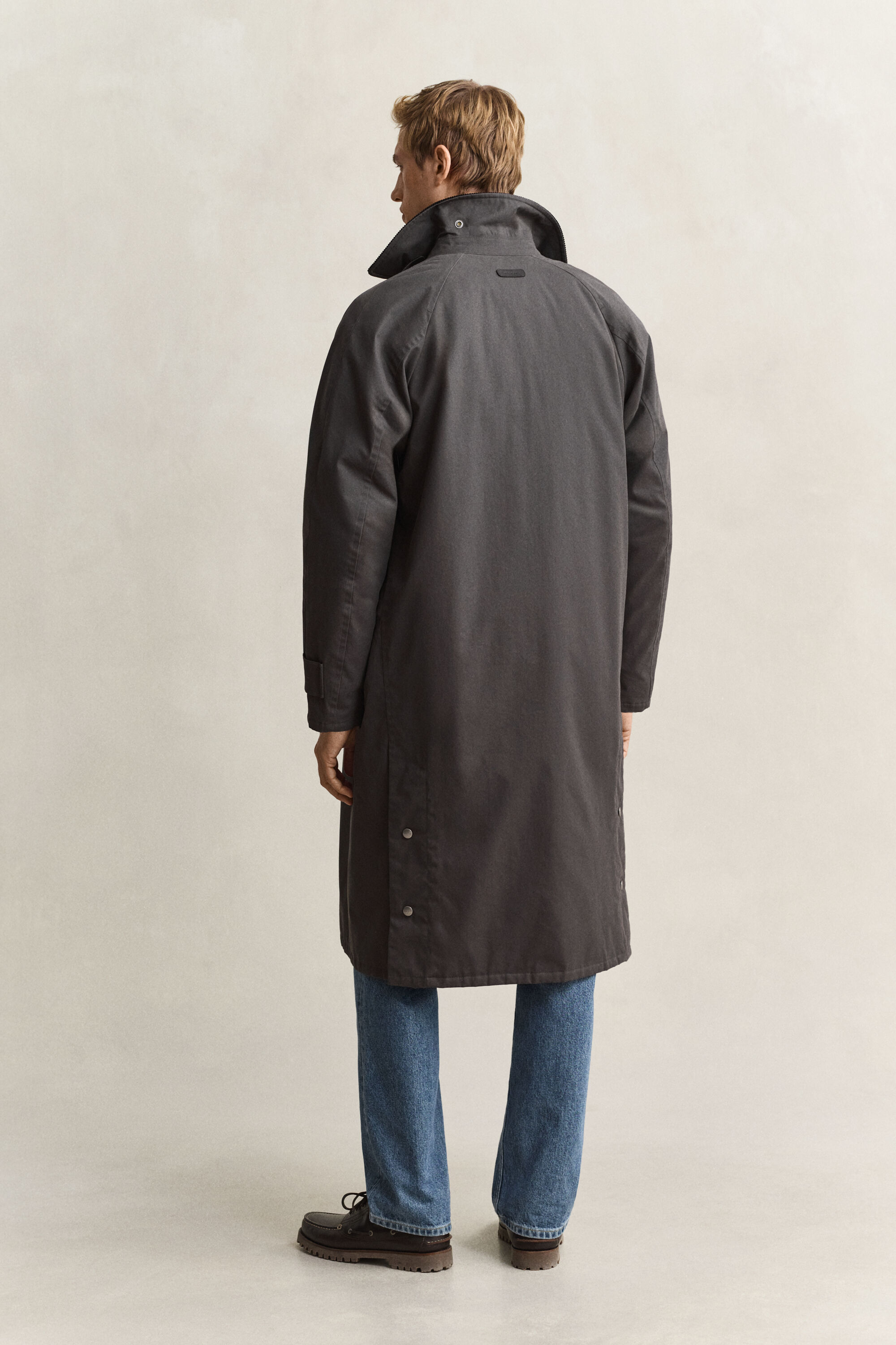 Waxed Barn Coat — DUSKY ANTHRACITE (alternate view)