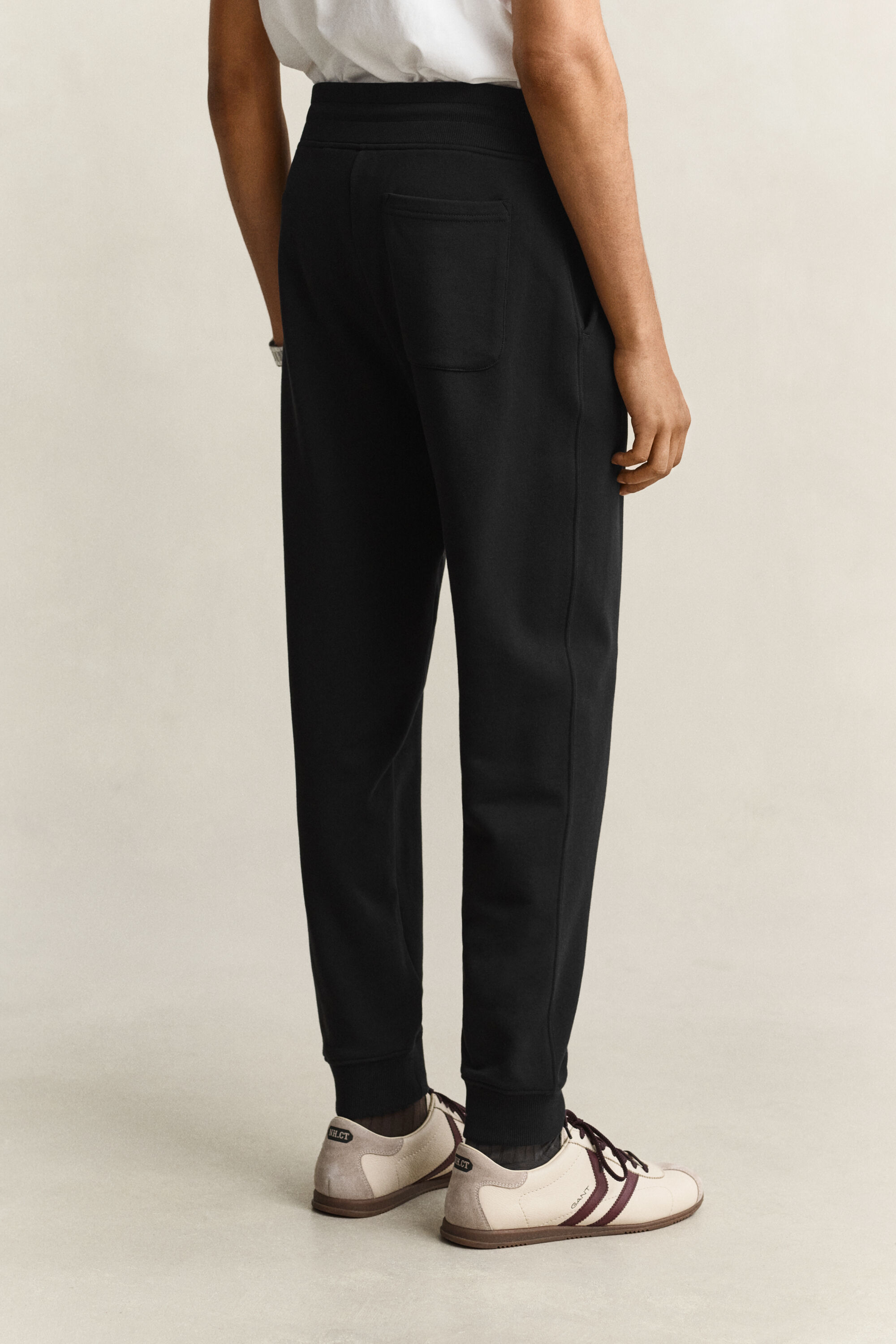 Shield Sweatpants — BLACK