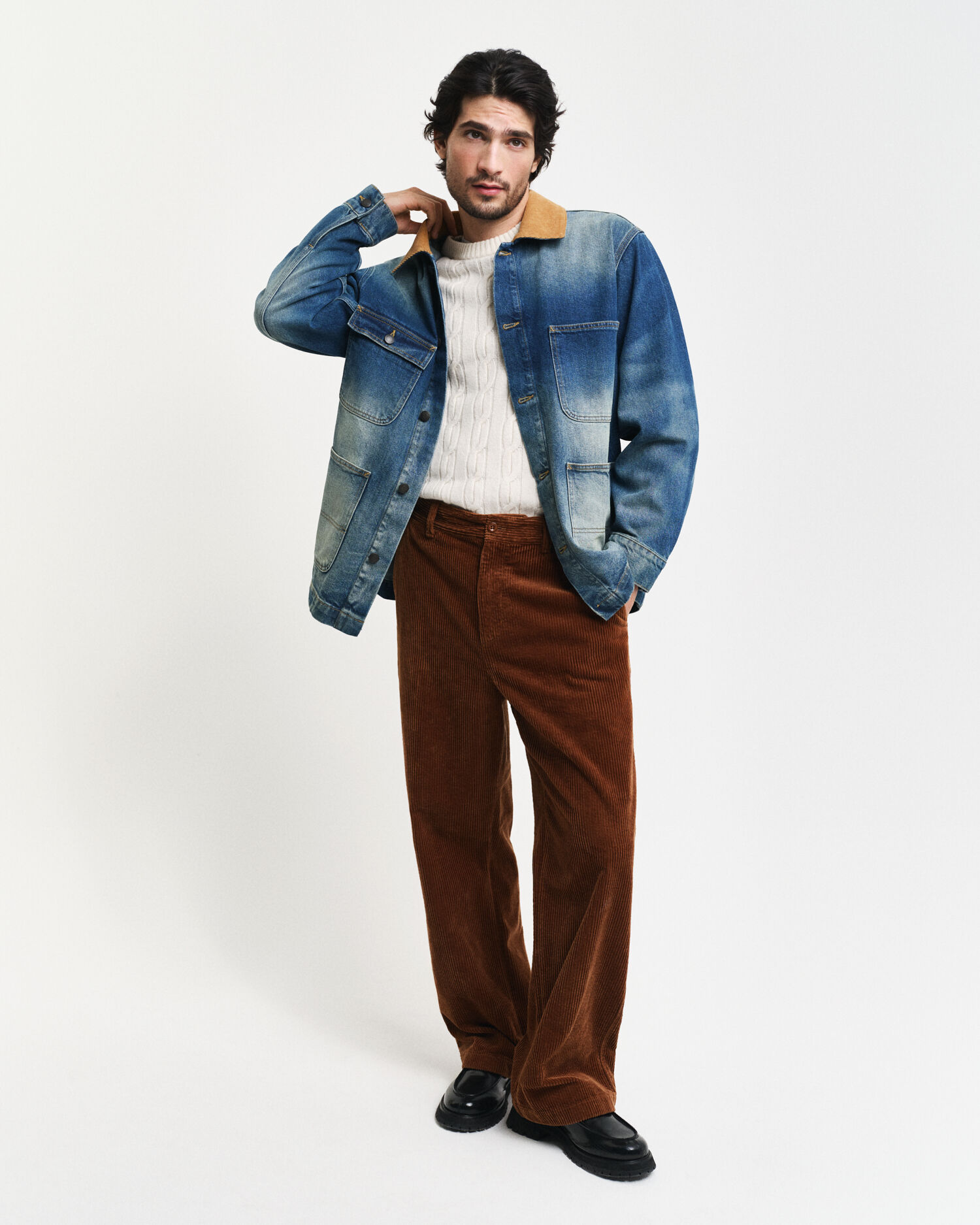 Lambswool Cable Knit Crew Neck Sweater