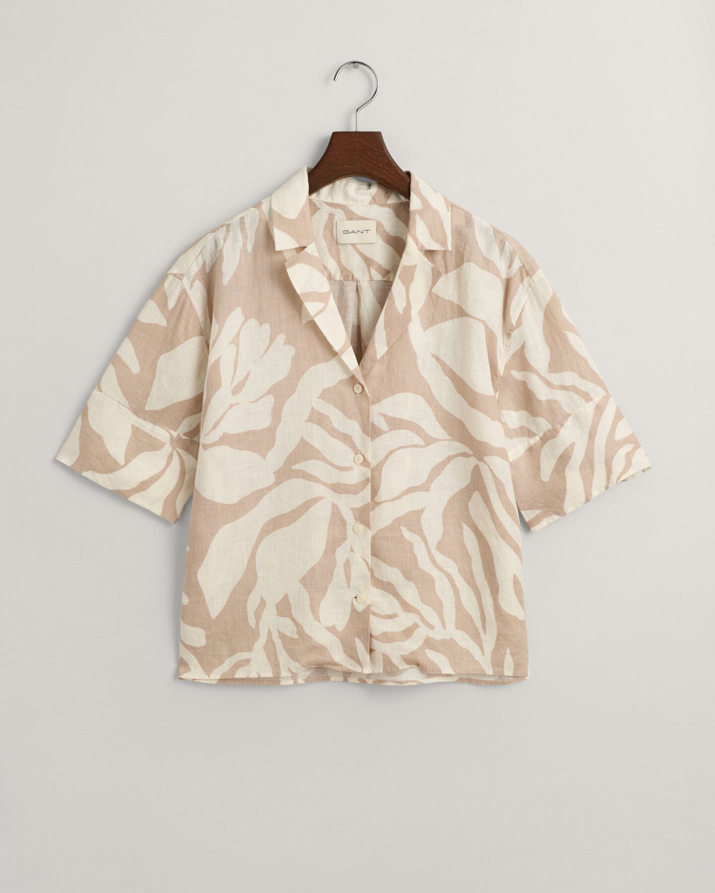 Relaxed Fit Palm Print Linen Short Sleeve Shirt