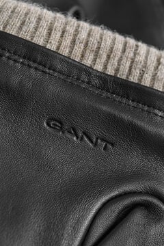 Quilted Lambskin Gloves — BLACK 1