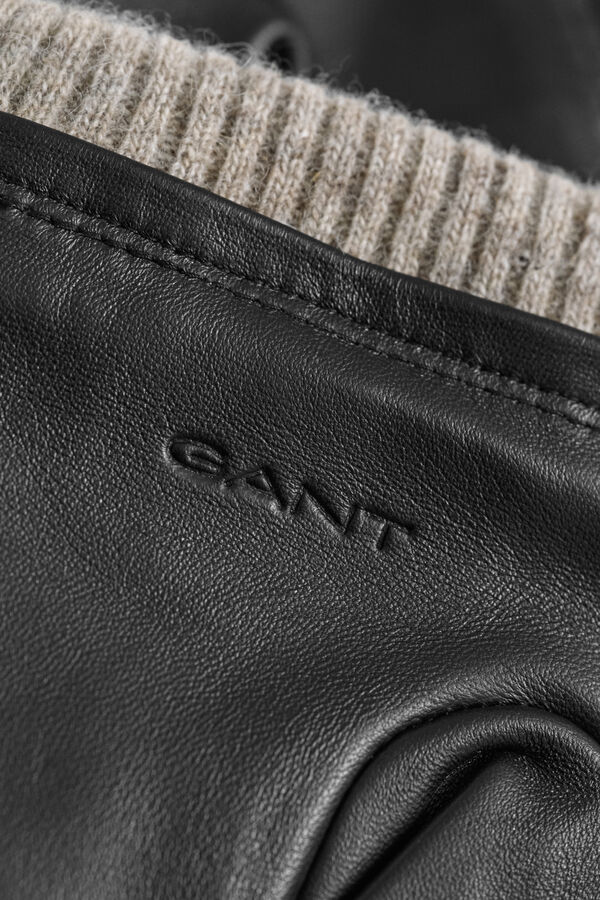 Quilted Lambskin Gloves — BLACK