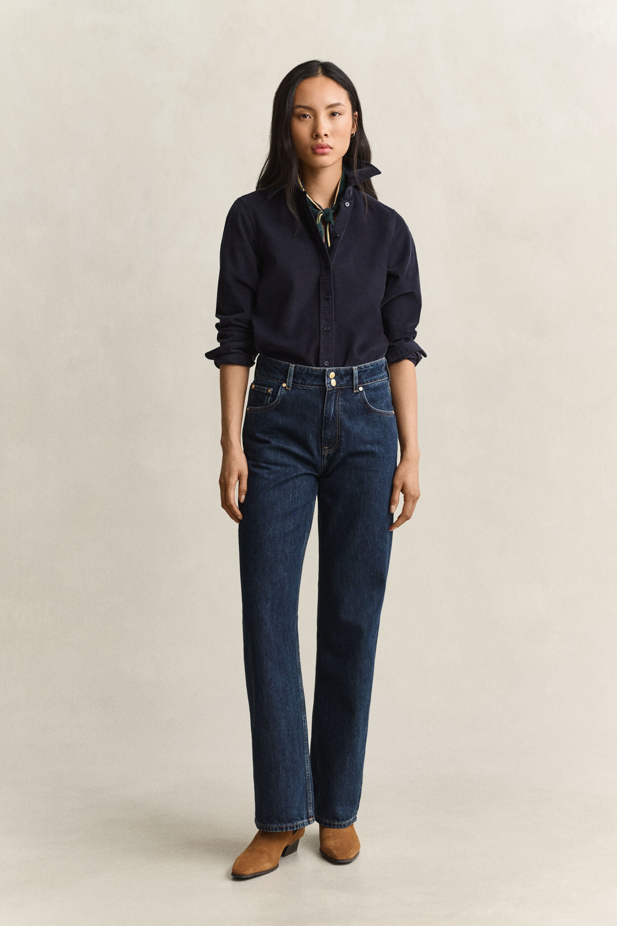 Relaxed Buttoned Jeans