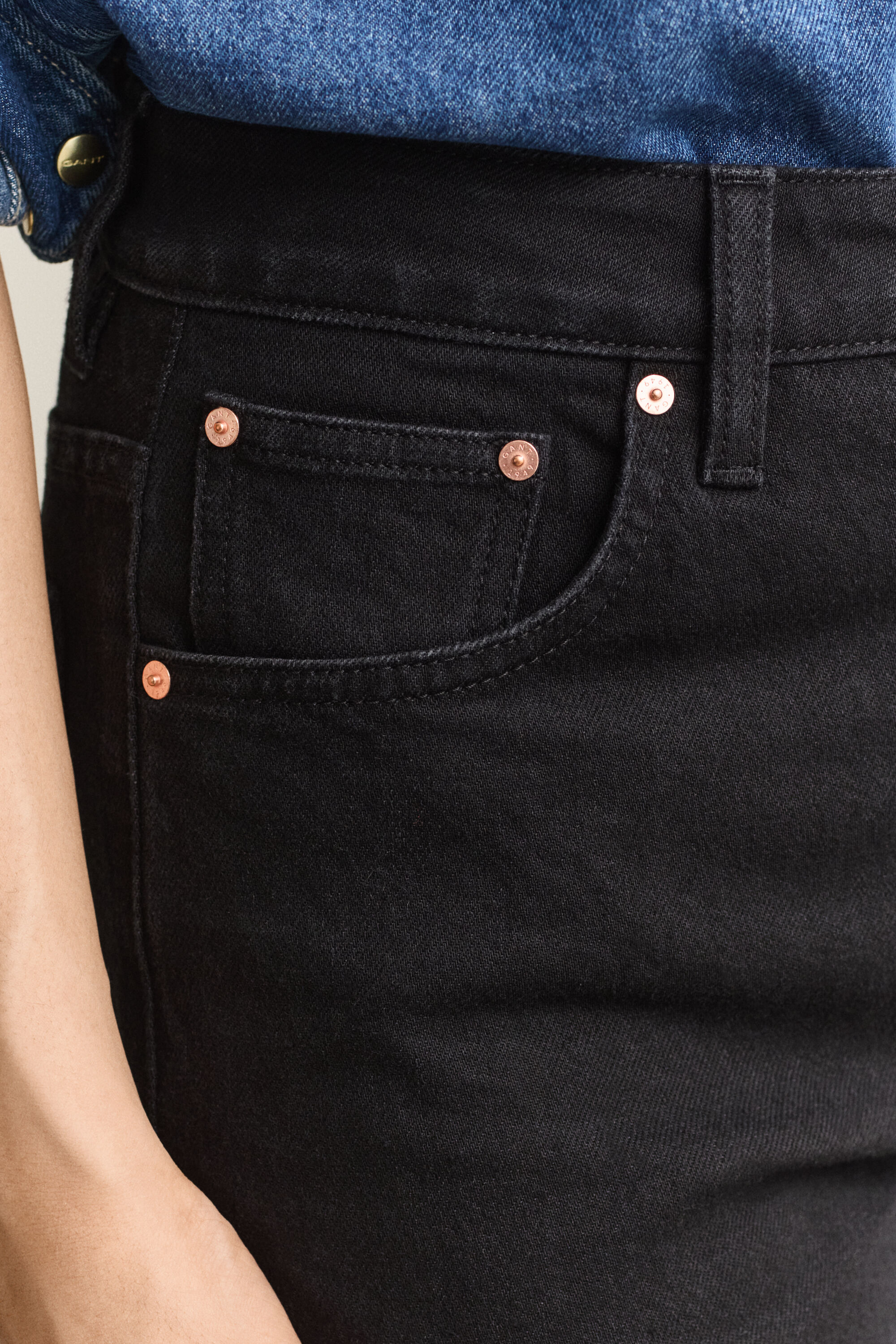 Slim High-Waisted Jeans — BLACK WORN IN