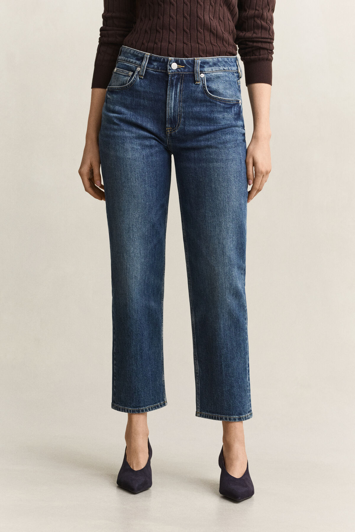 Cropped Straight Leg Stretch Jeans — MID BLUE BROKEN IN