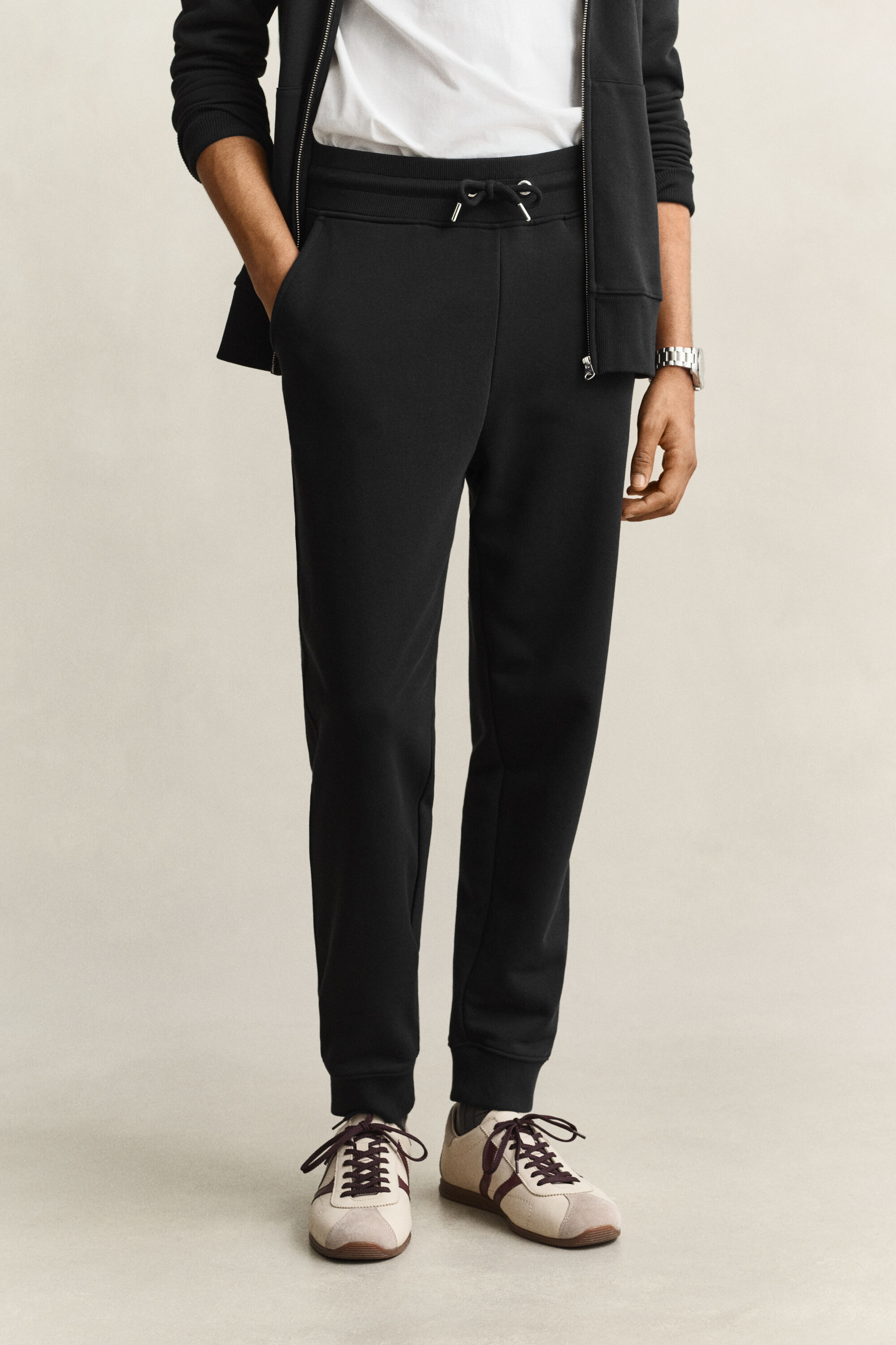 Shield Sweatpants — BLACK