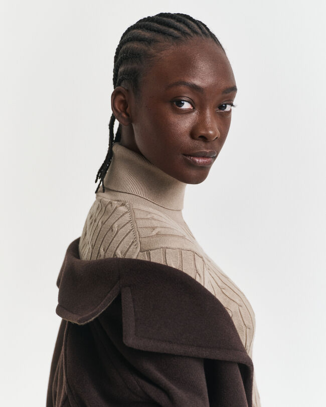 Stretch Cotton Cable Knit Turtleneck Sweater