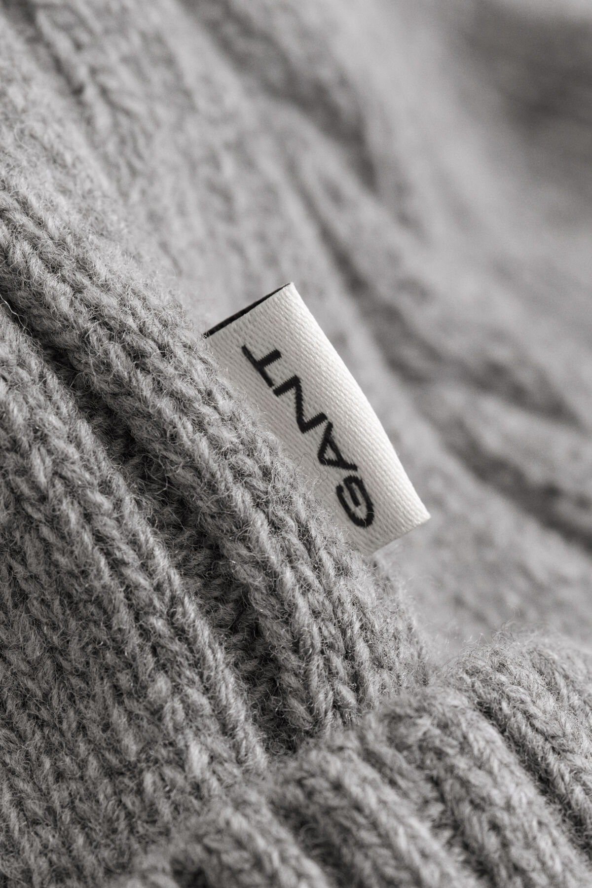 Lambswool Cable Knit Beanie — DARK GREY MELANGE