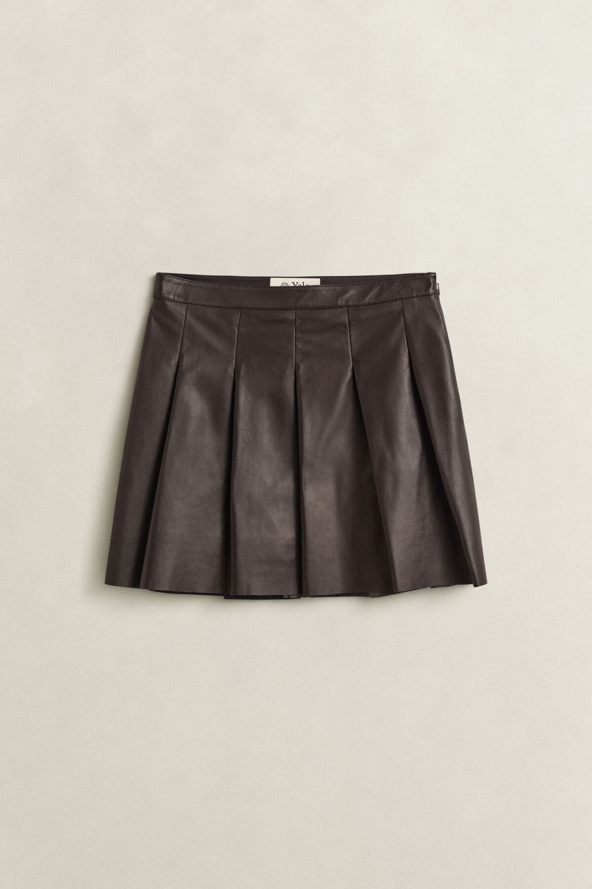 Gant x Yale Pleated Leather Skirt — DEEP BROWN