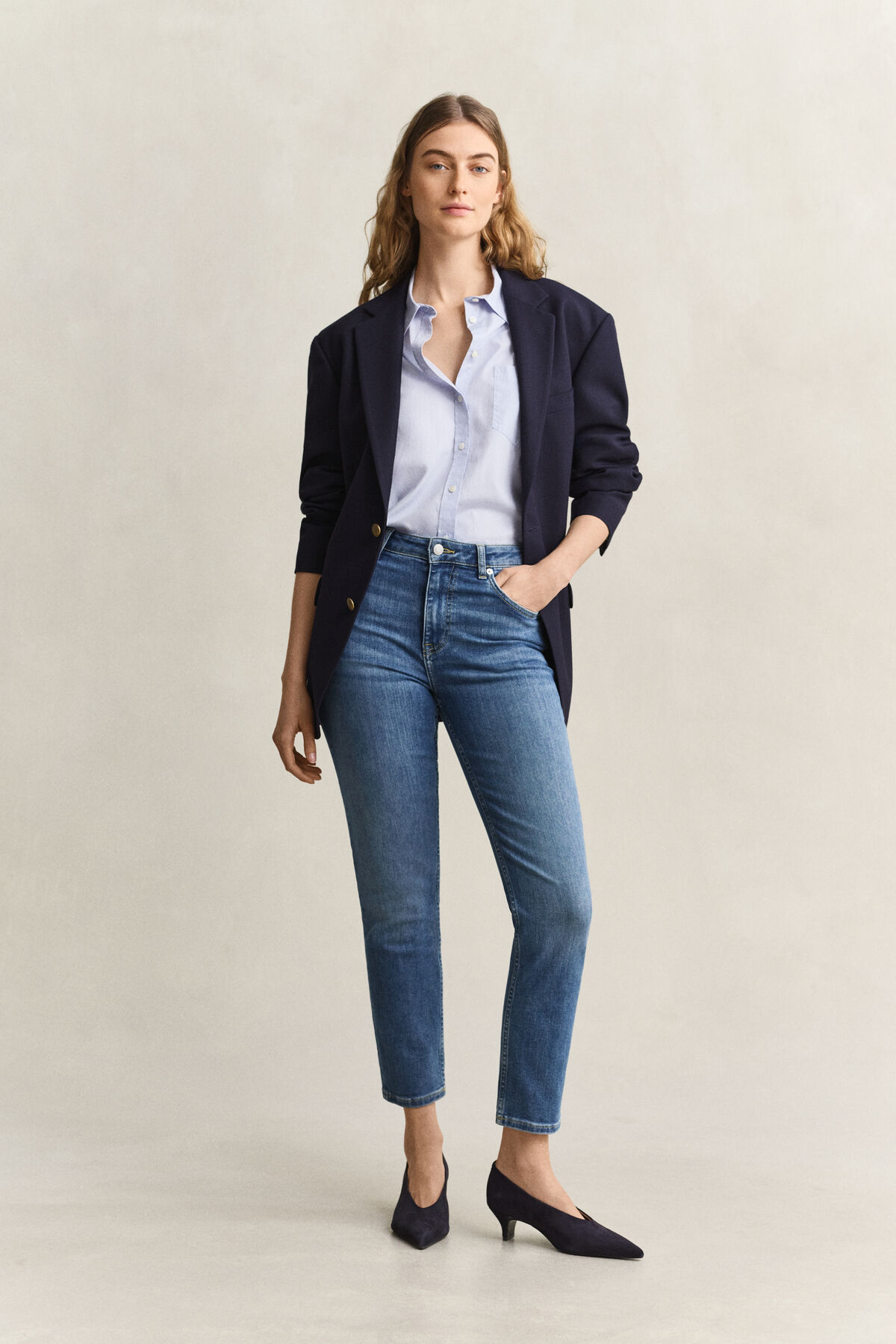 Cropped Stretch Jeans — MID BLUE BROKEN IN
