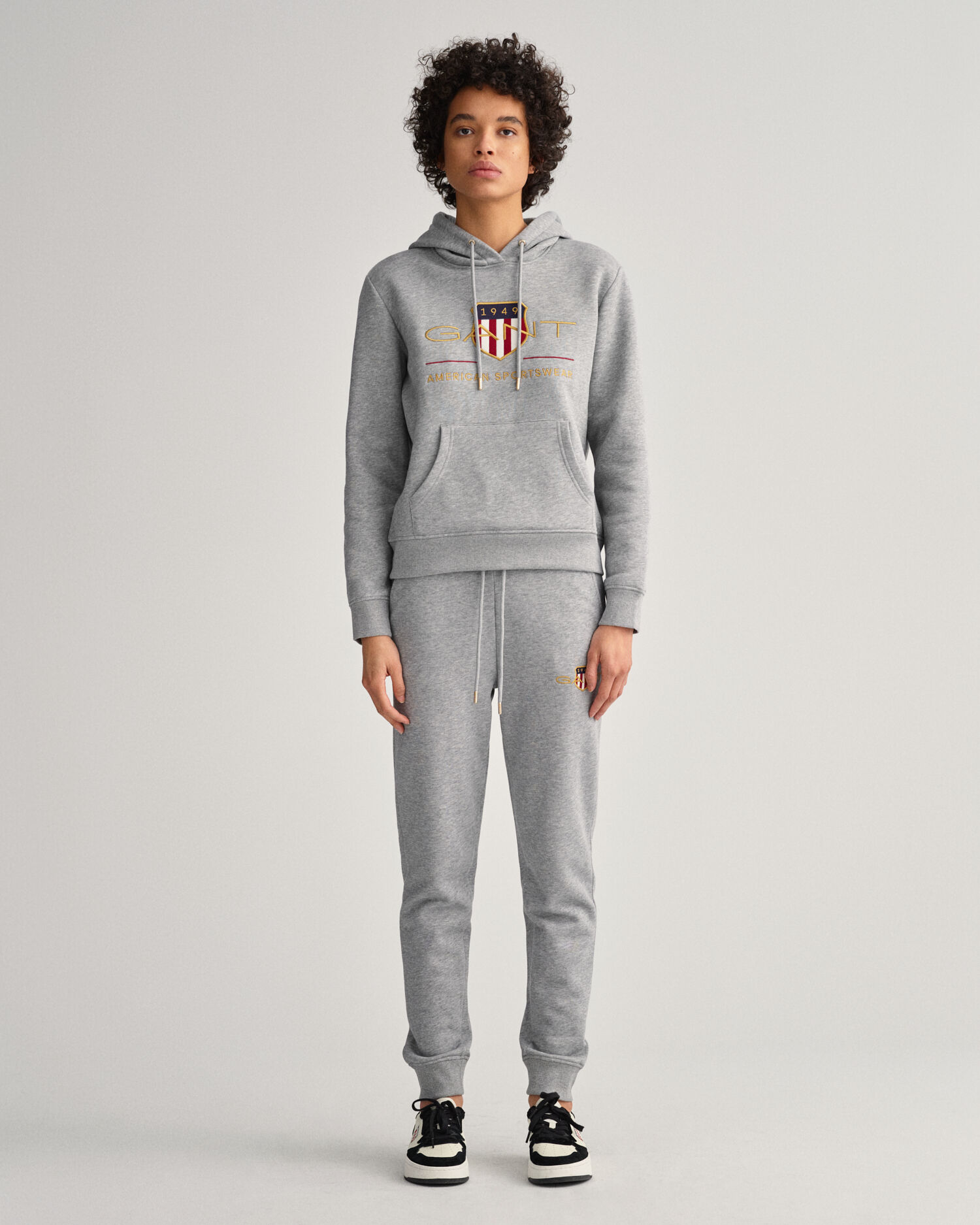 Gant clearance shield sweat