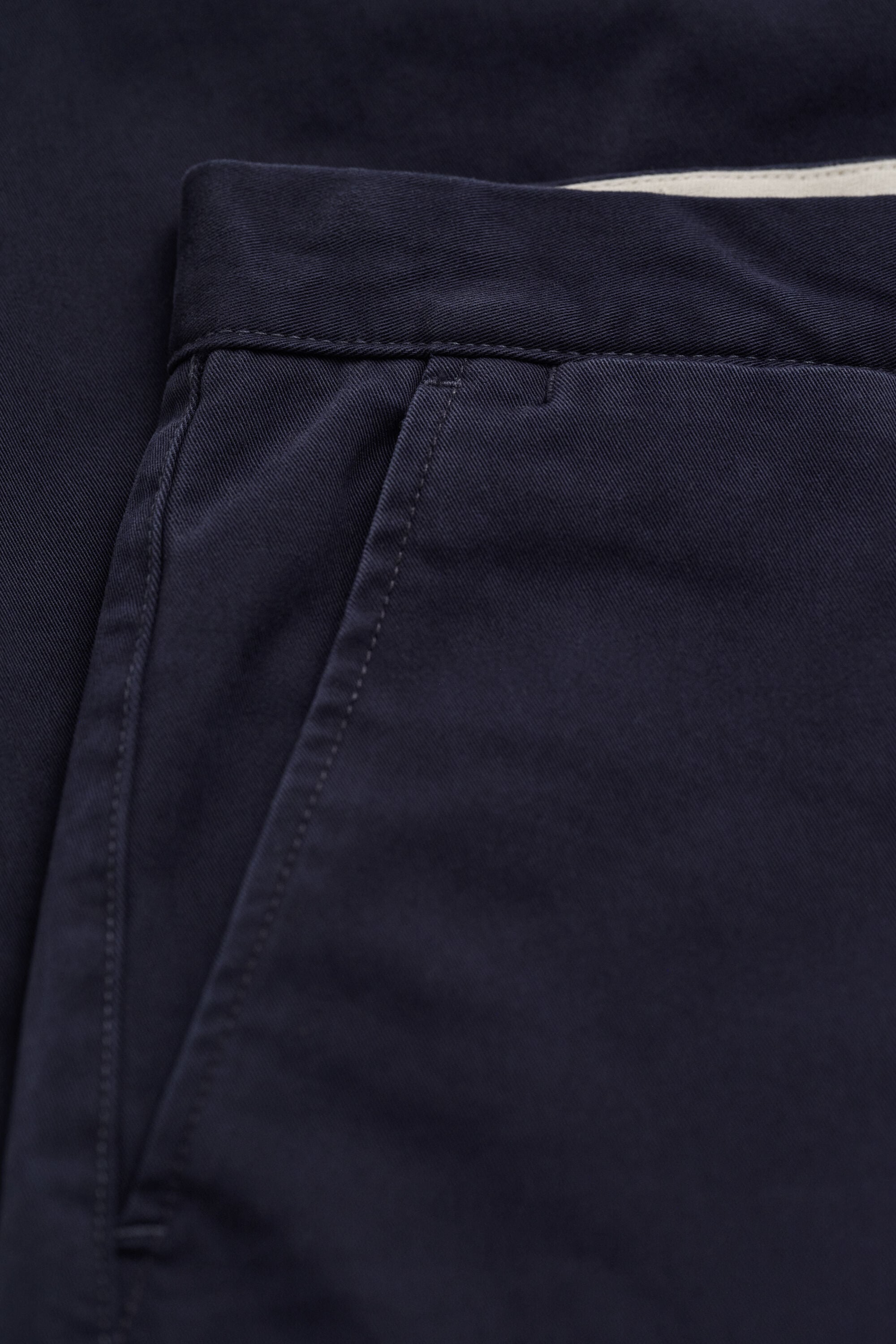 Regular Fit Comfort Chinos