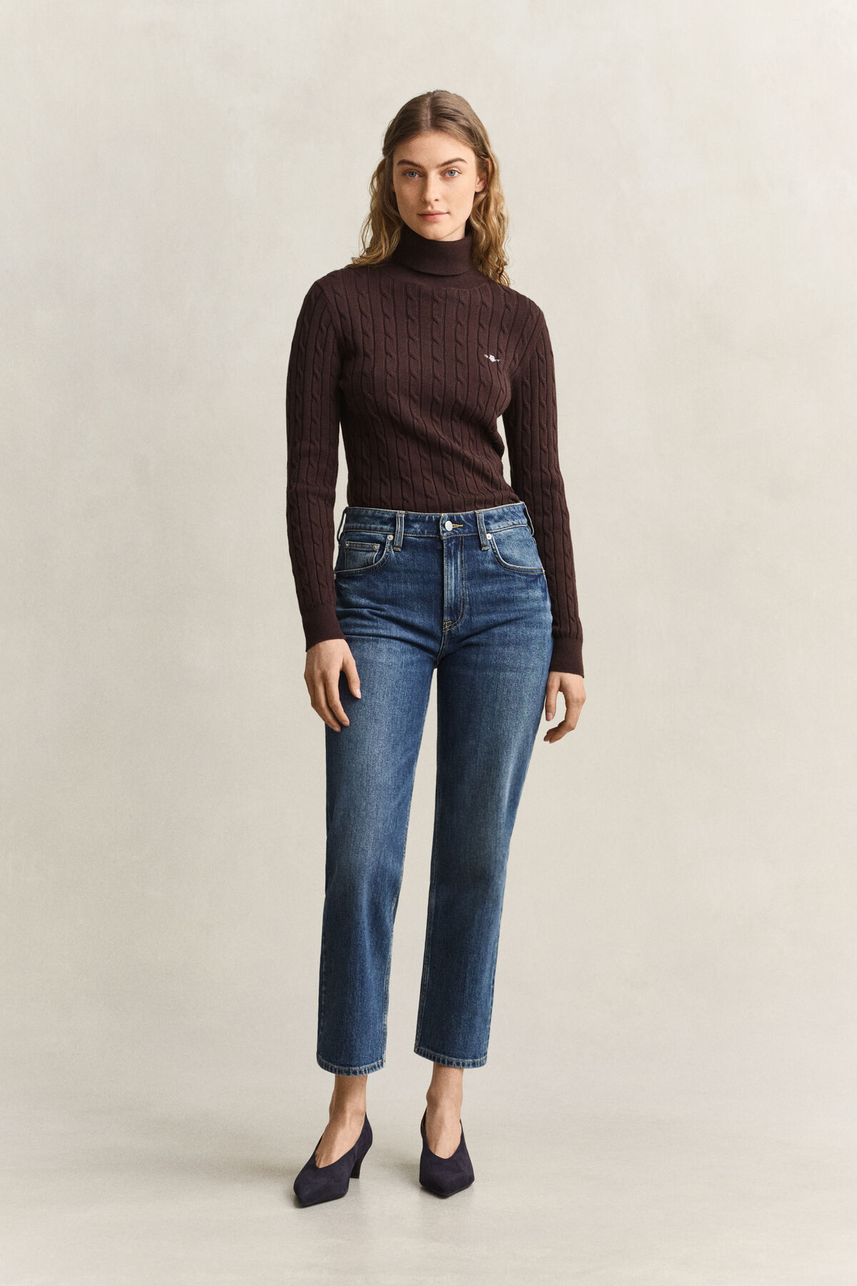 Cropped Straight Leg Stretch Jeans — MID BLUE BROKEN IN