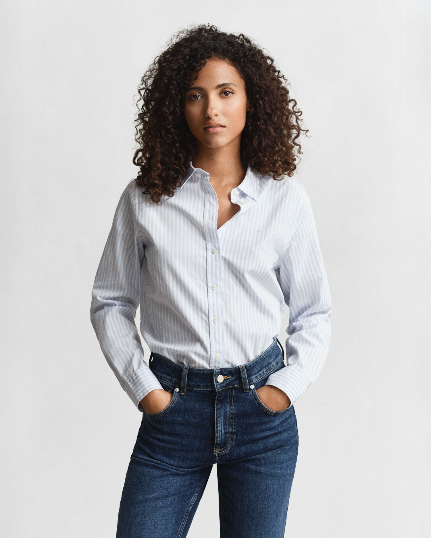 GANT Damen Rel Striped Poplin Shirt – Klassische Bluse Mit Streifen, Hoher Baumwollanteil Für Maximalen Tragekomfort
