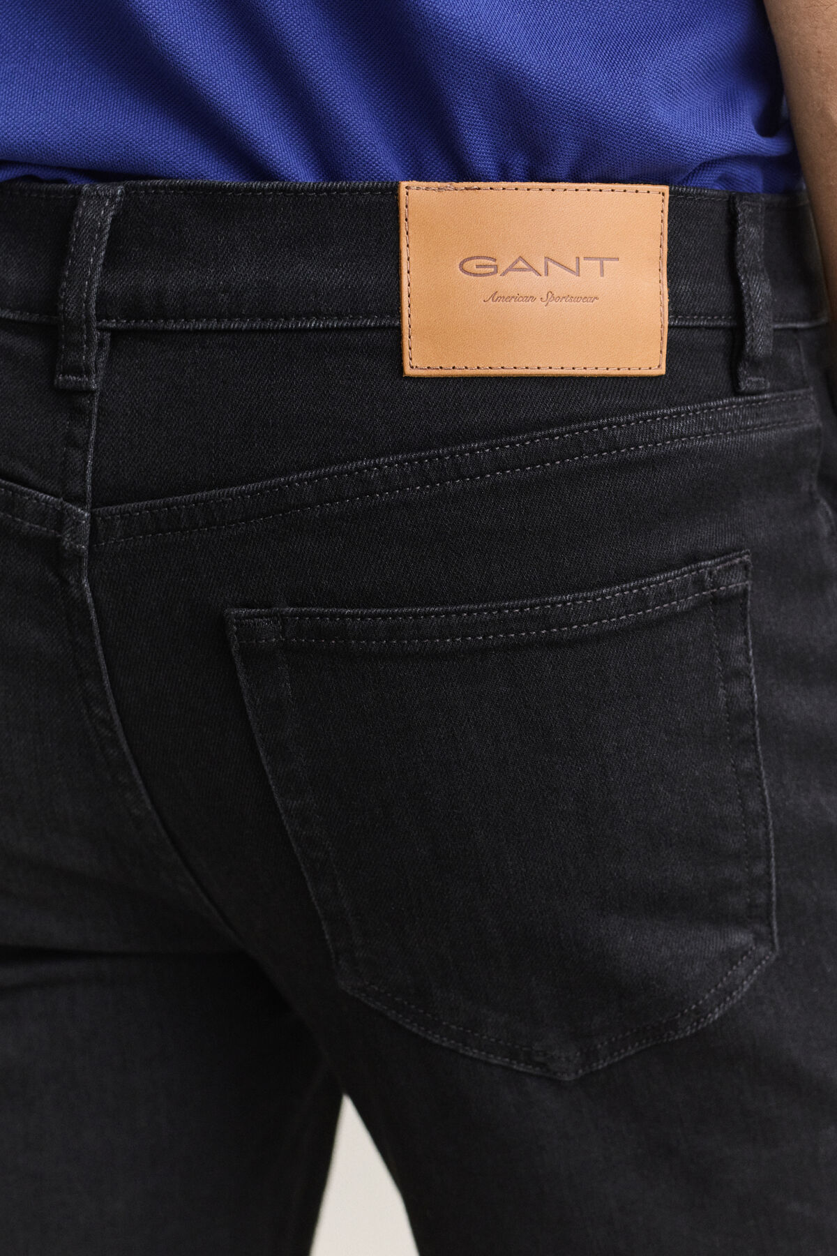 Slim Jeans — BLACK BROKEN IN