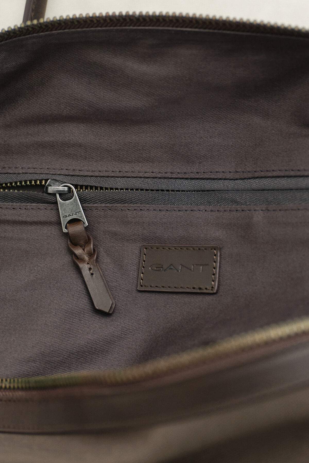 Premium Duffel Bag — FADED TAUPE