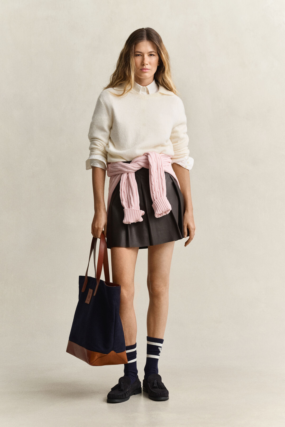 Gant x Yale V-Neck Sweater — CREAM