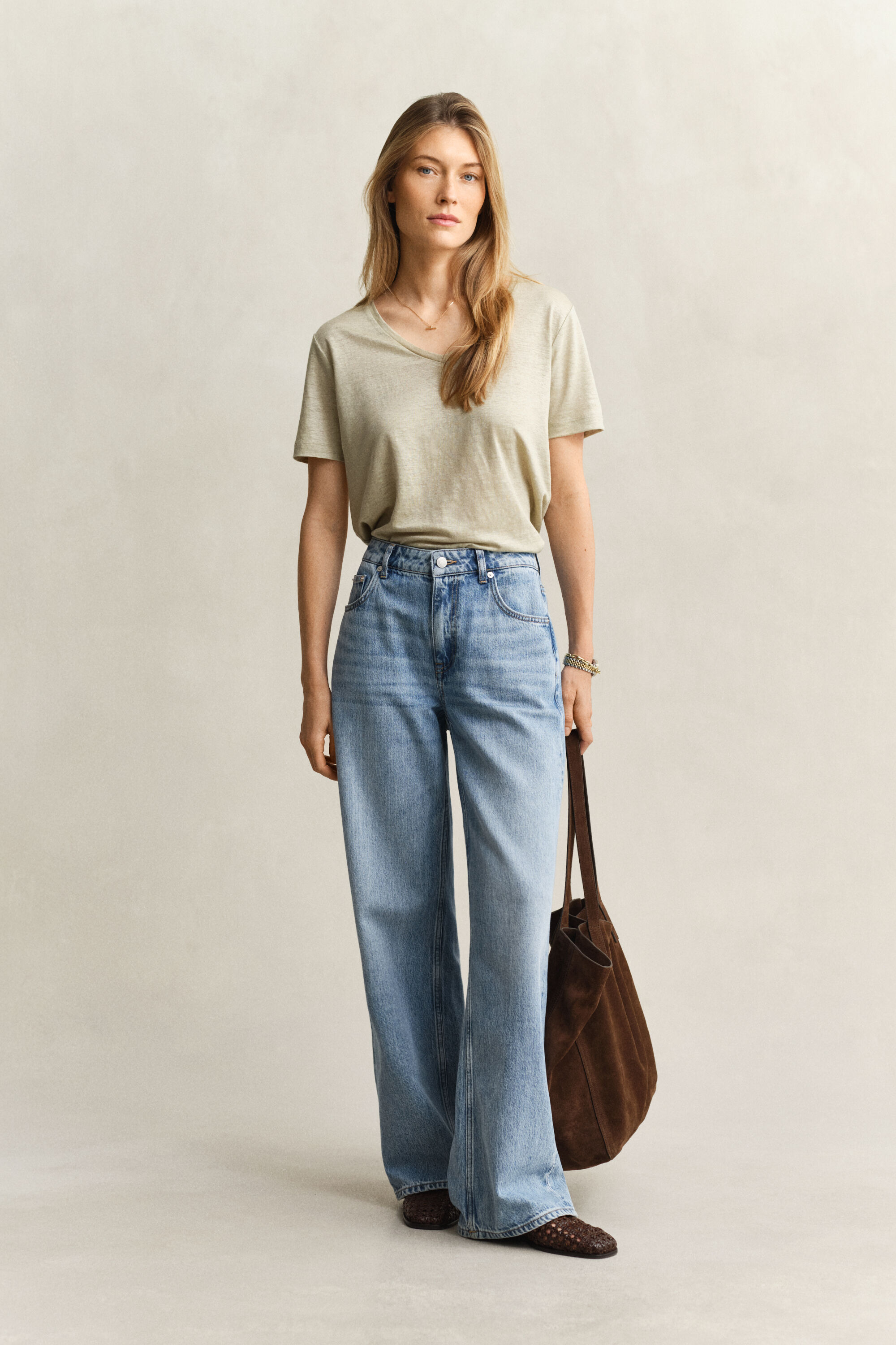 Linen V-Neck T-Shirt