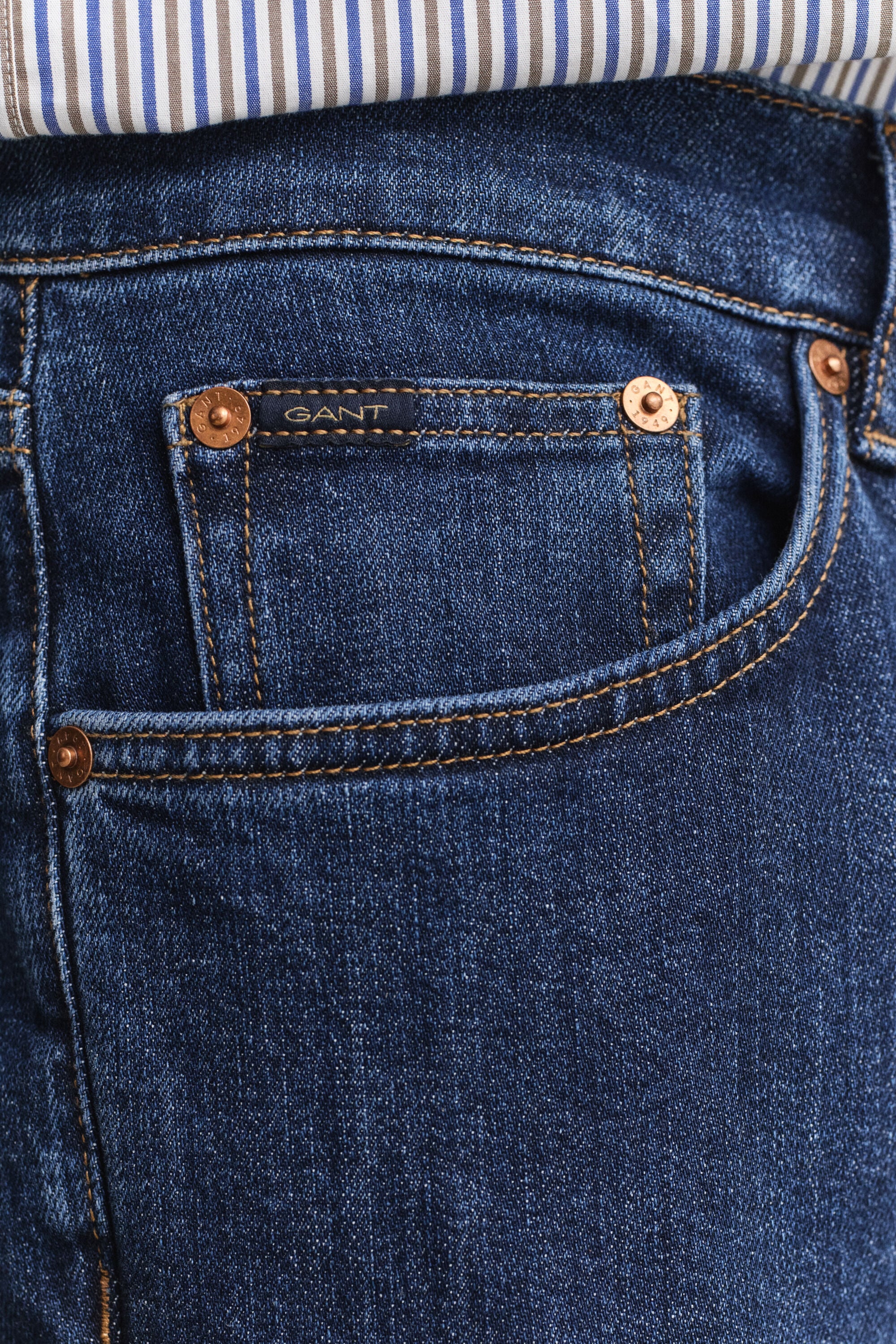 Slim Clean Wash Jeans