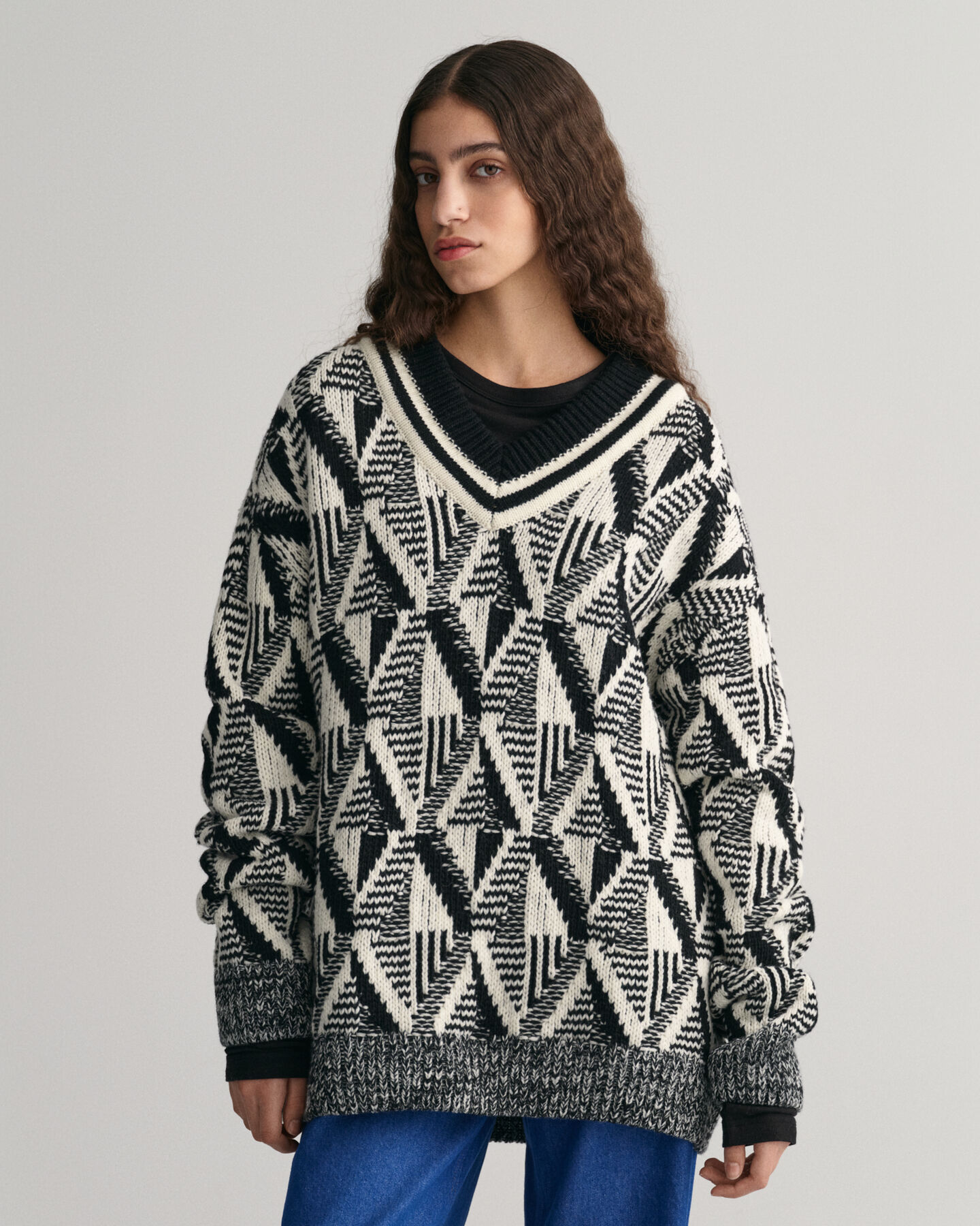 Geometric Patterned V-Neck Sweater
