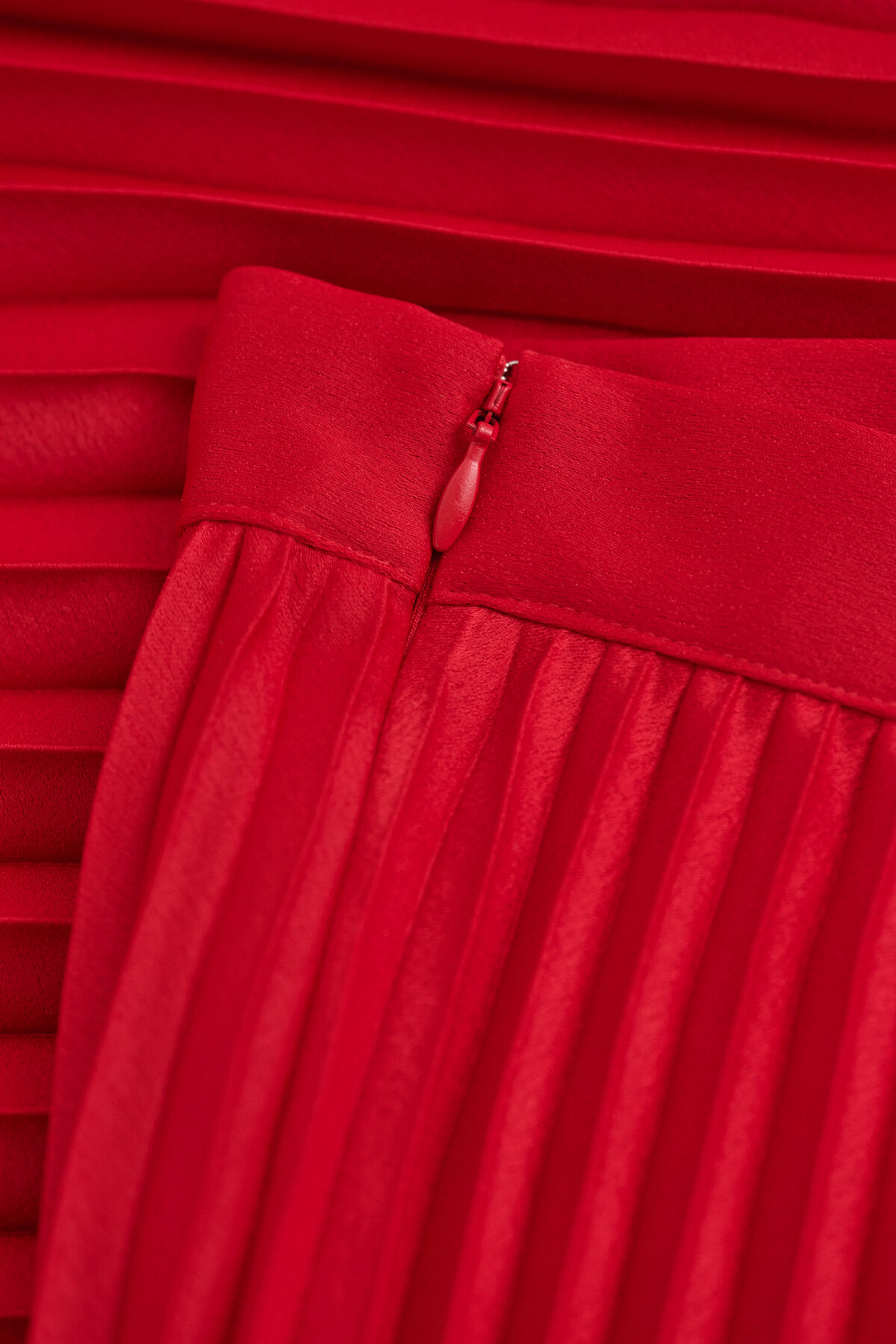 Sateen Pleated Skirt — RUBY RED