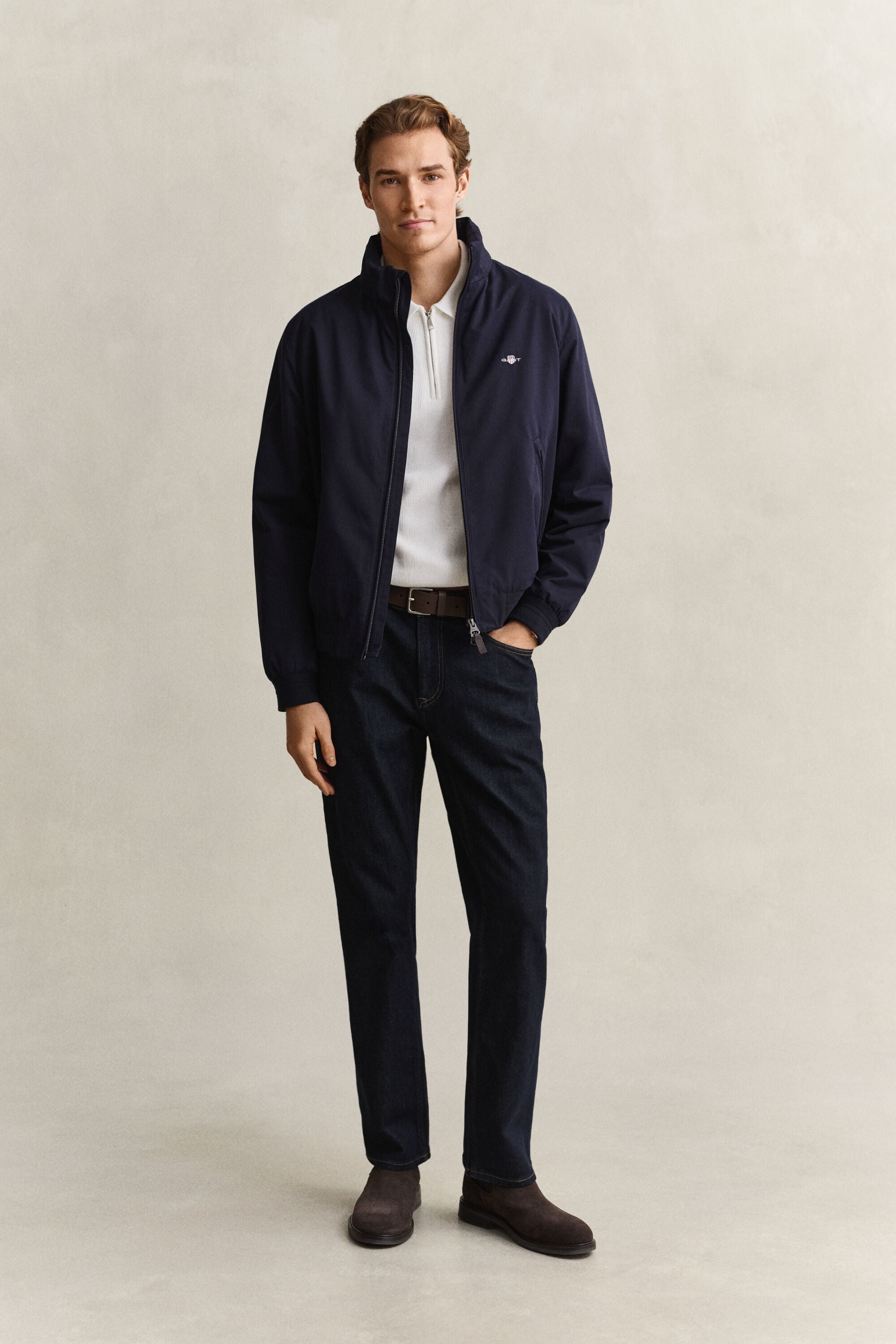 Regular Clean Wash Jeans