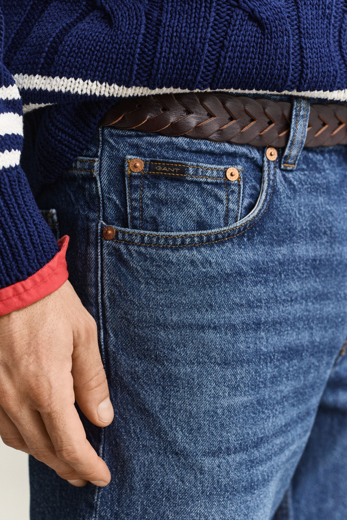 Straight Jeans — MID BLUE WORN IN