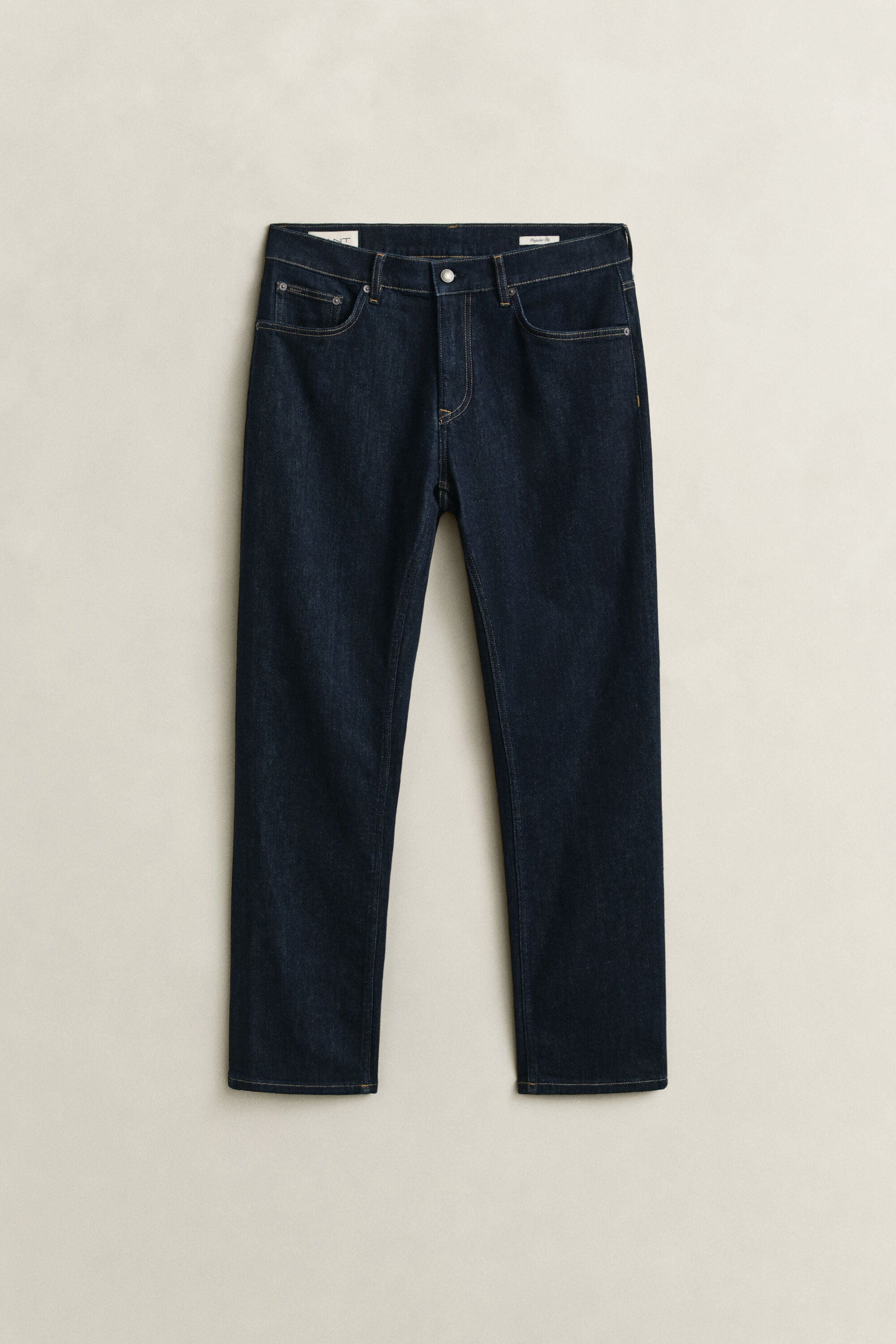 Regular Clean Wash Jeans