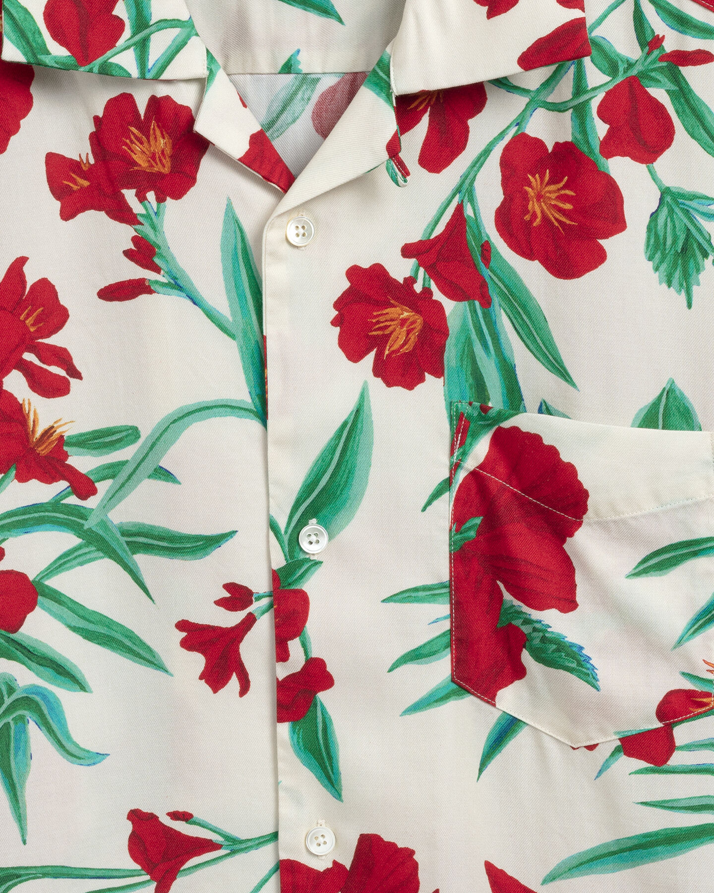 Relaxed Fit Pure Prep Floral Lyocell Short Sleeve Shirt