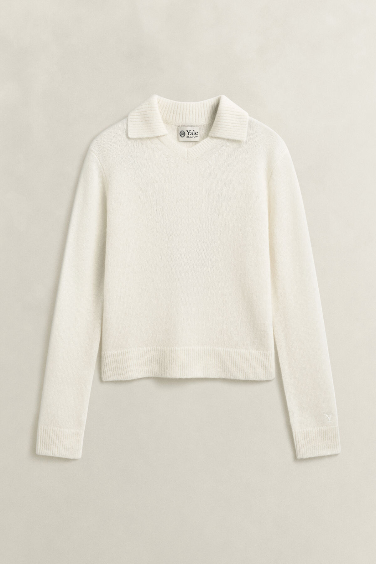 Gant x Yale V-Neck Sweater — CREAM
