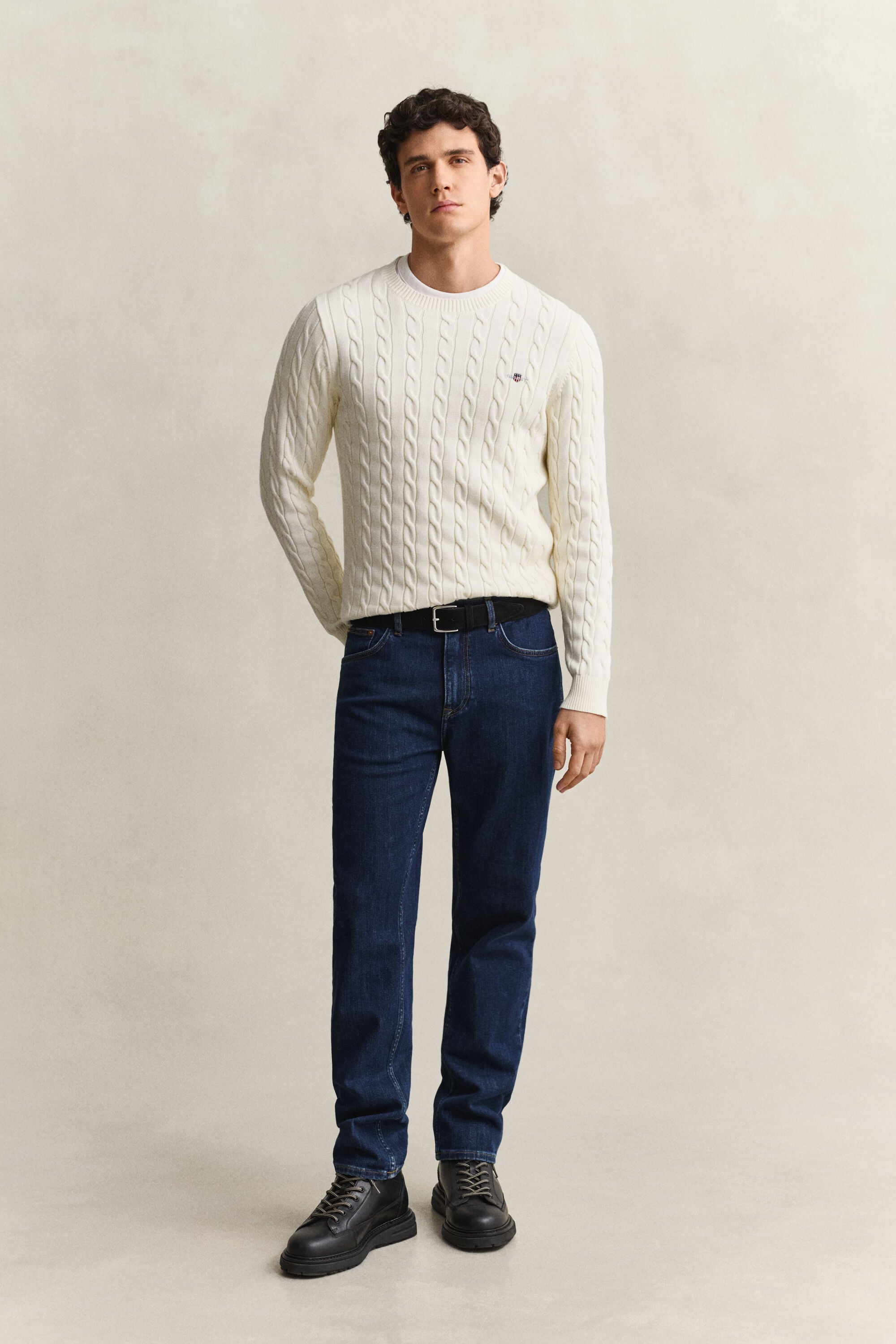 Regular Clean Wash Jeans